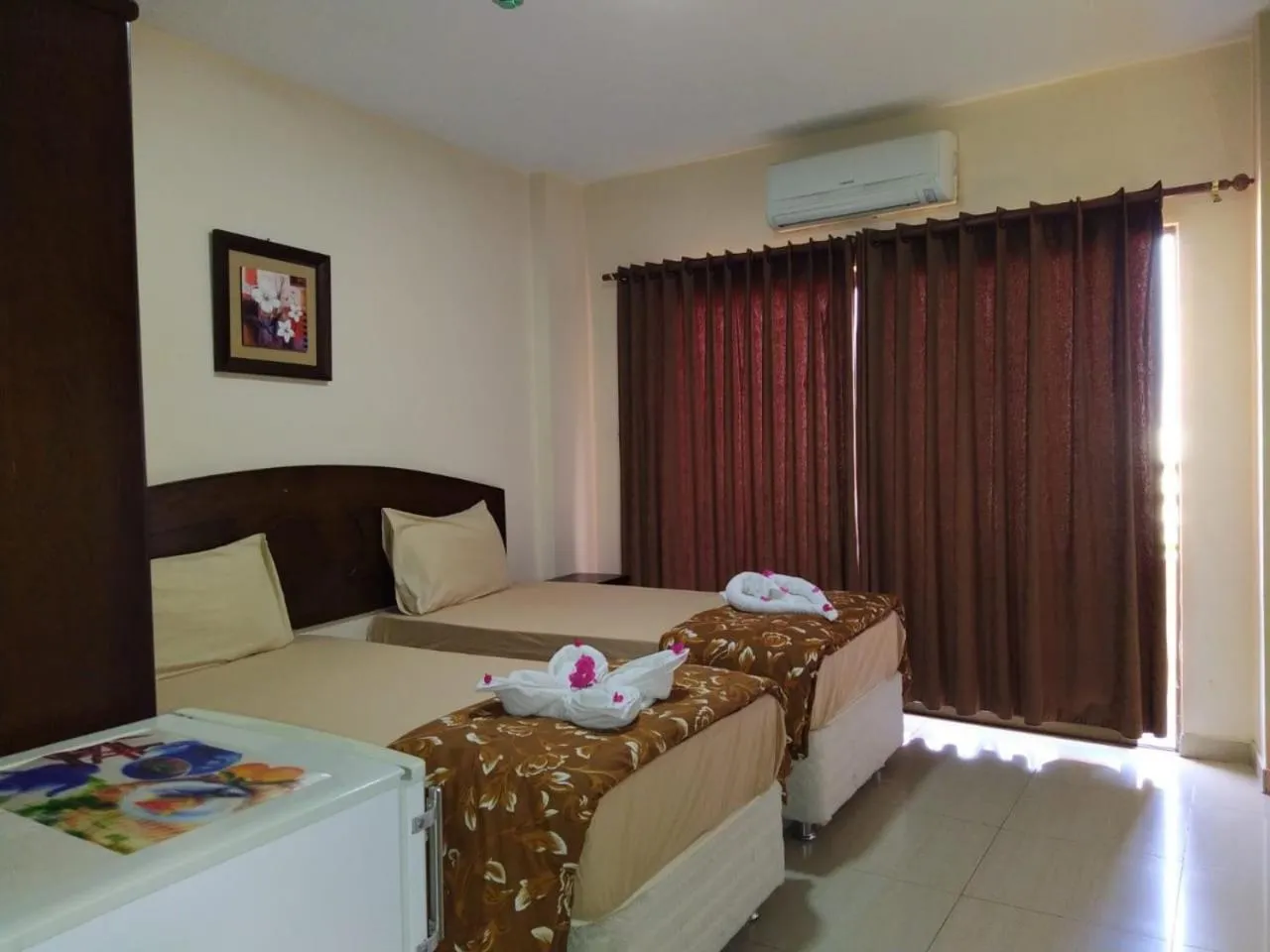 City view, Bed in Baraka Al Aqaba Hotel Suites