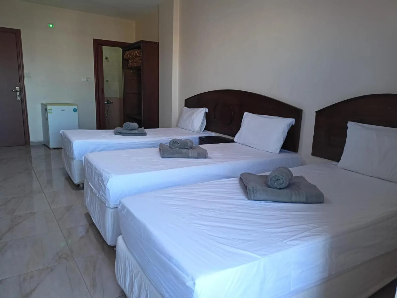 Shower, Bed in Baraka Al Aqaba Hotel Suites