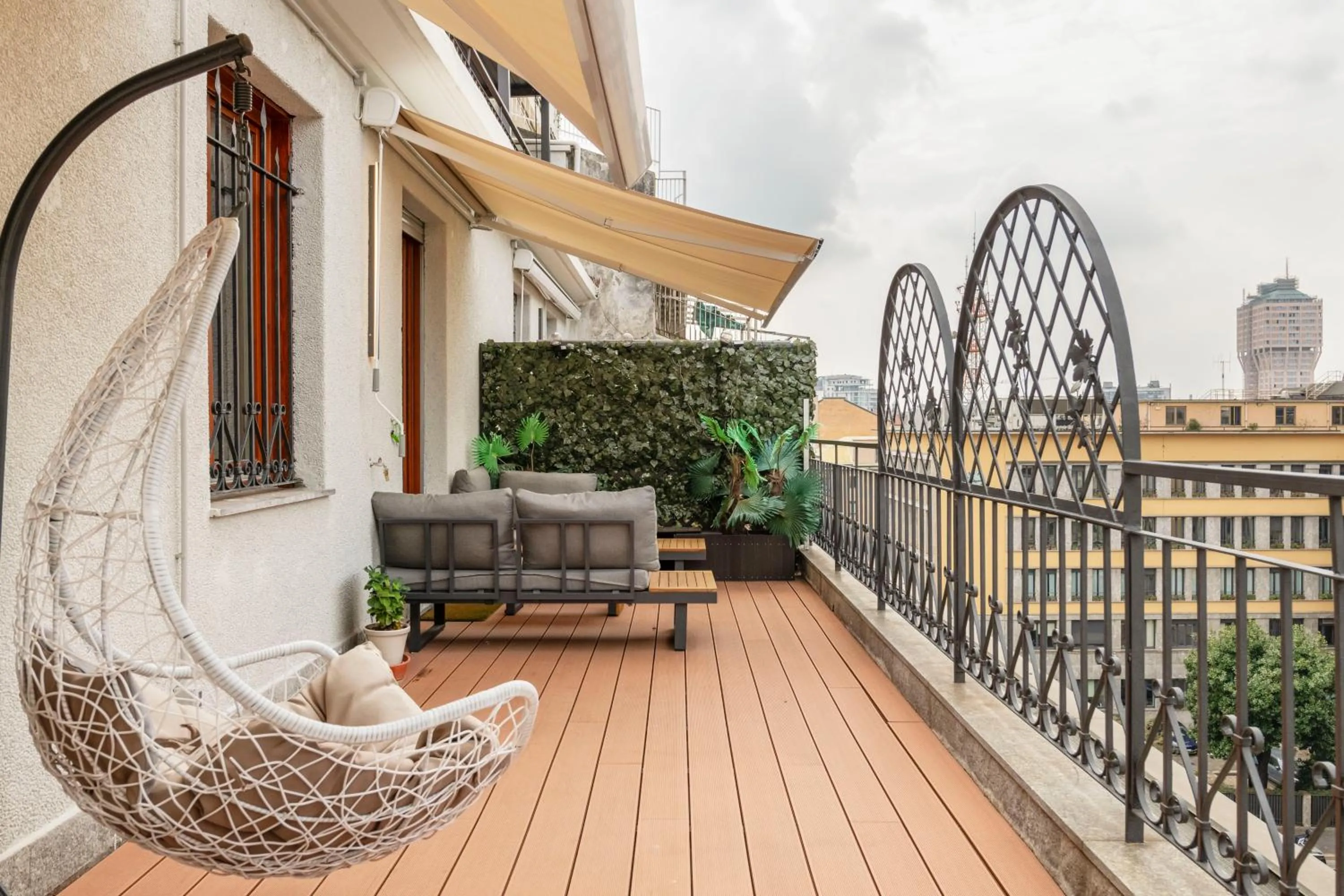 Balcony/Terrace in Heart Milan Apartments Sforza Duomo