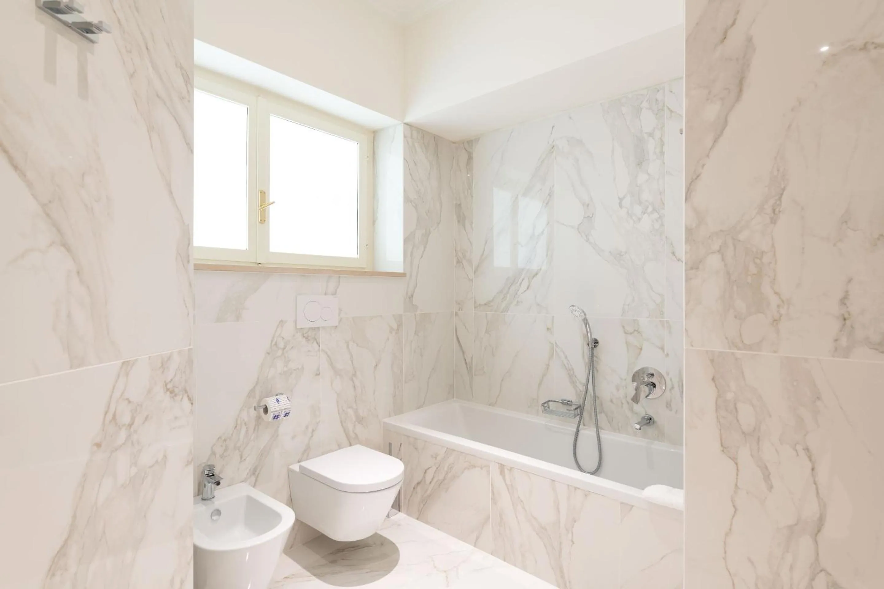 Bathroom in Heart Milan Apartments Sforza Duomo