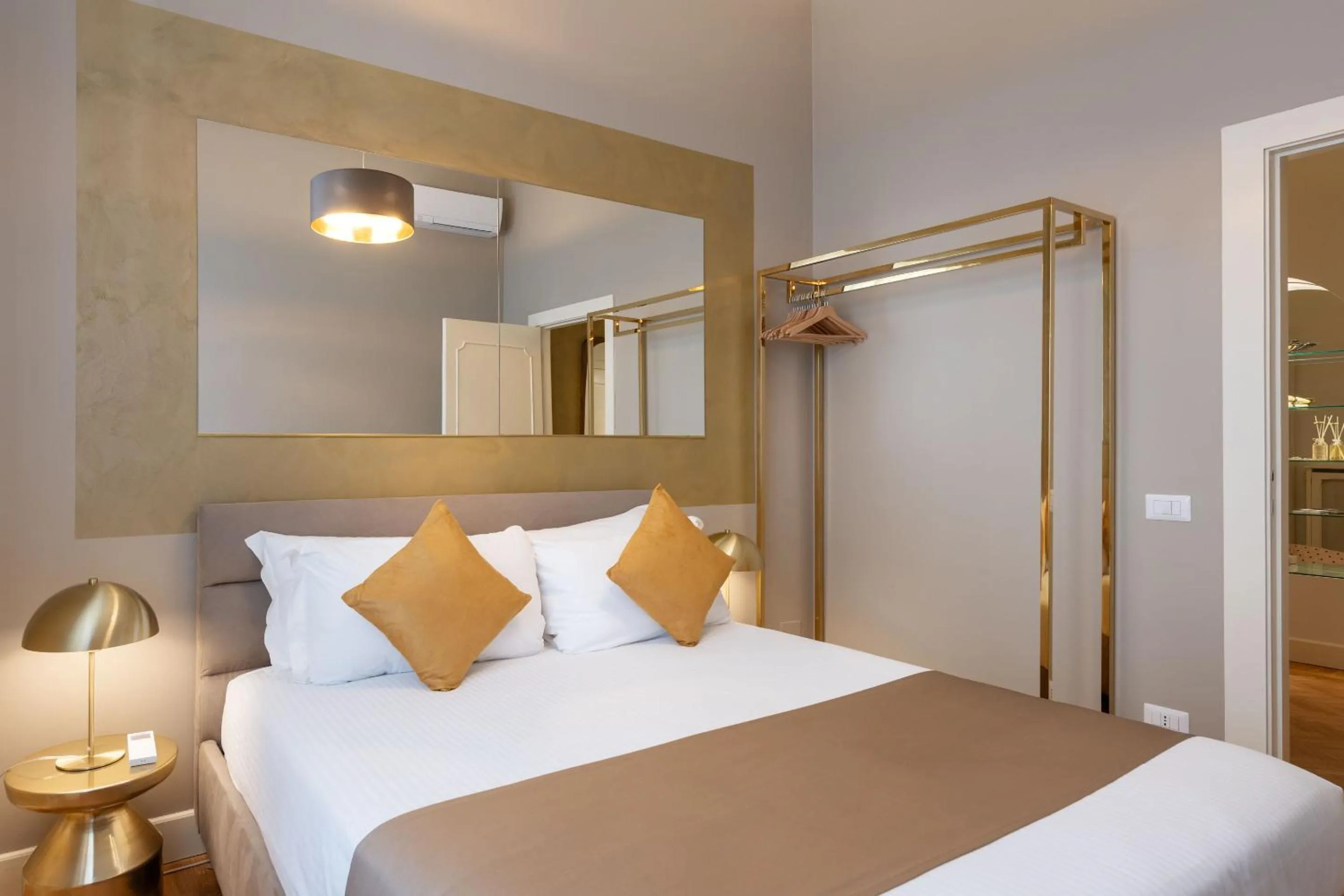 Bedroom, Bed in Heart Milan Apartments Sforza Duomo