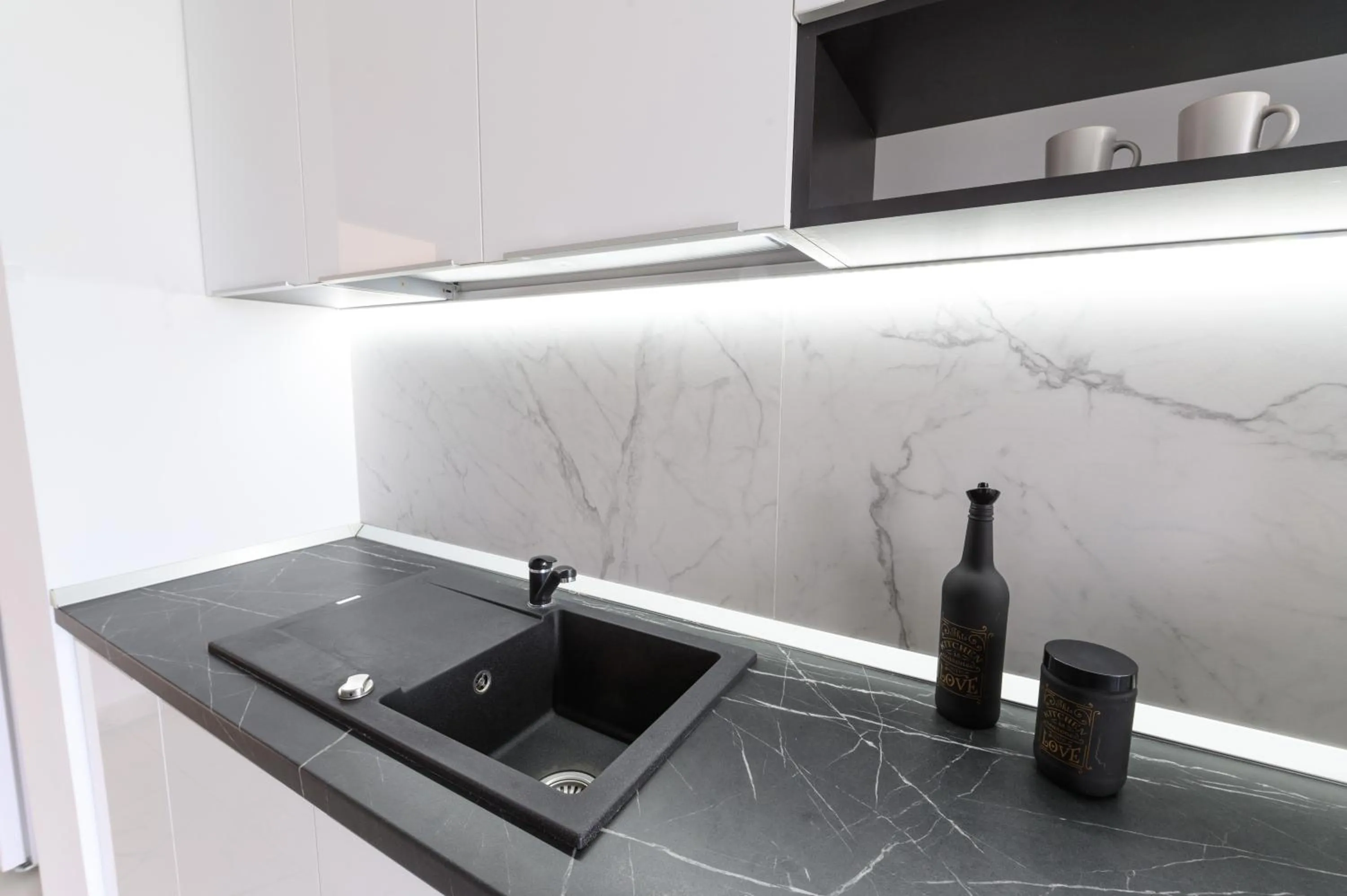 Kitchen or kitchenette in North Artistique - Aviatiei
