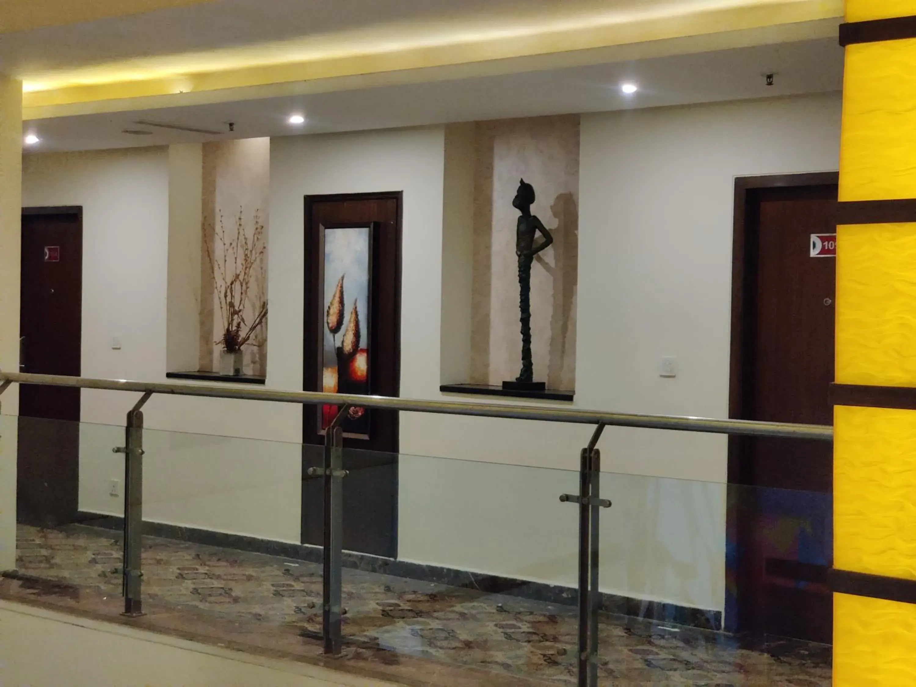 Property building in Hotel DS Clarks Inn Gurgaon Property building in Hotel DS Clarks Inn Gurgaon