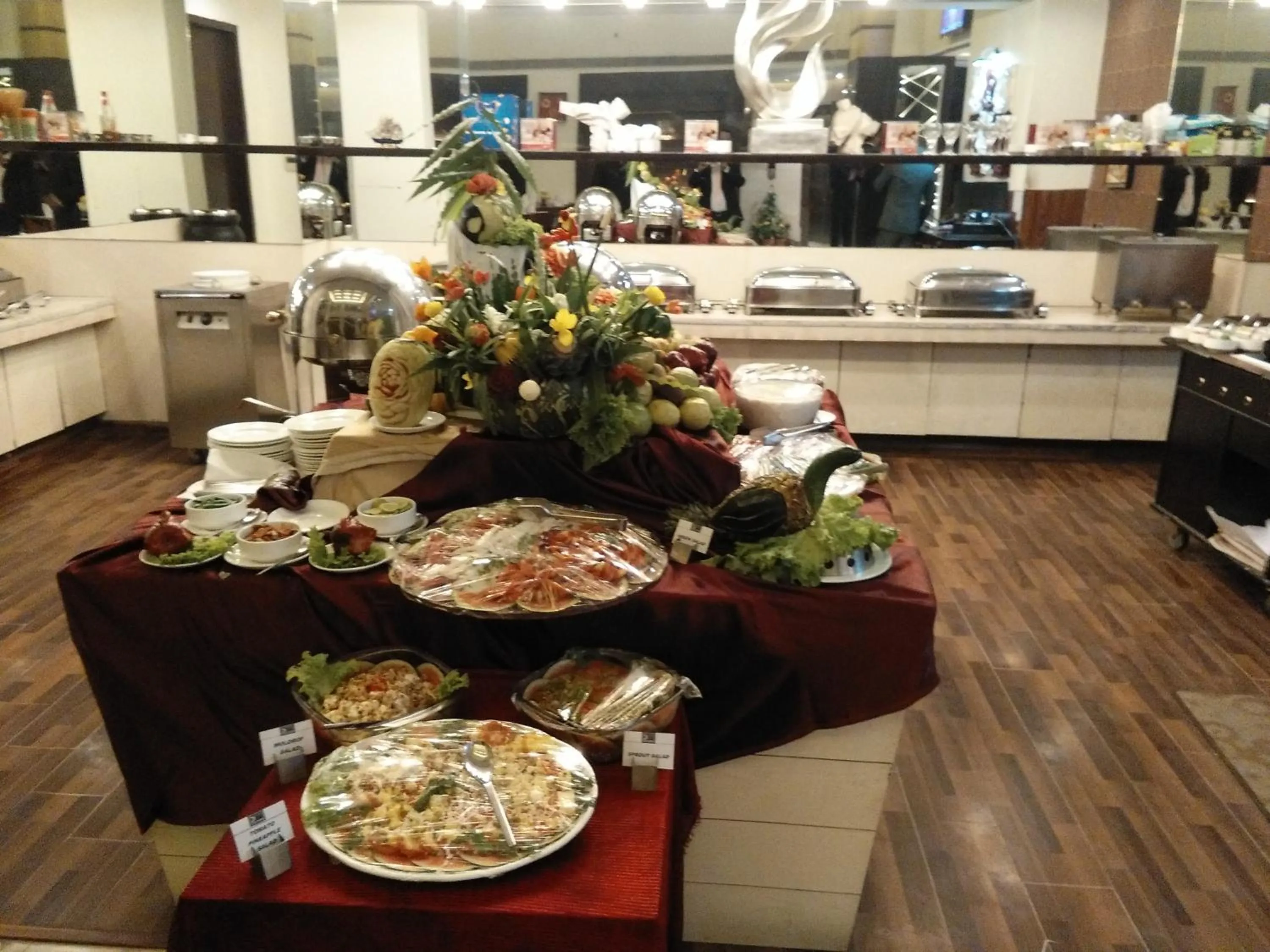 Breakfast in Hotel DS Clarks Inn Gurgaon