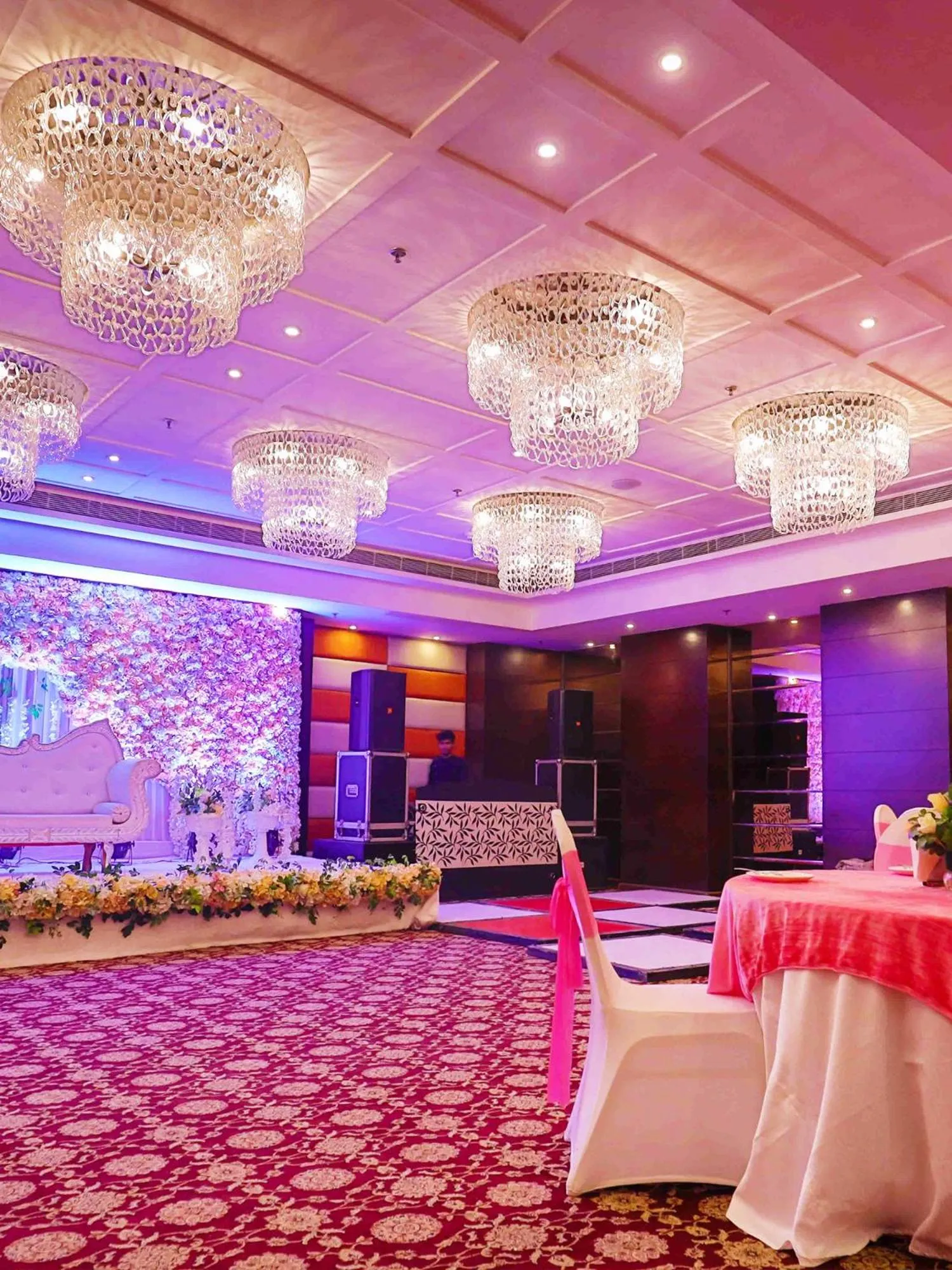 Banquet/Function facilities in Hotel DS Clarks Inn Gurgaon