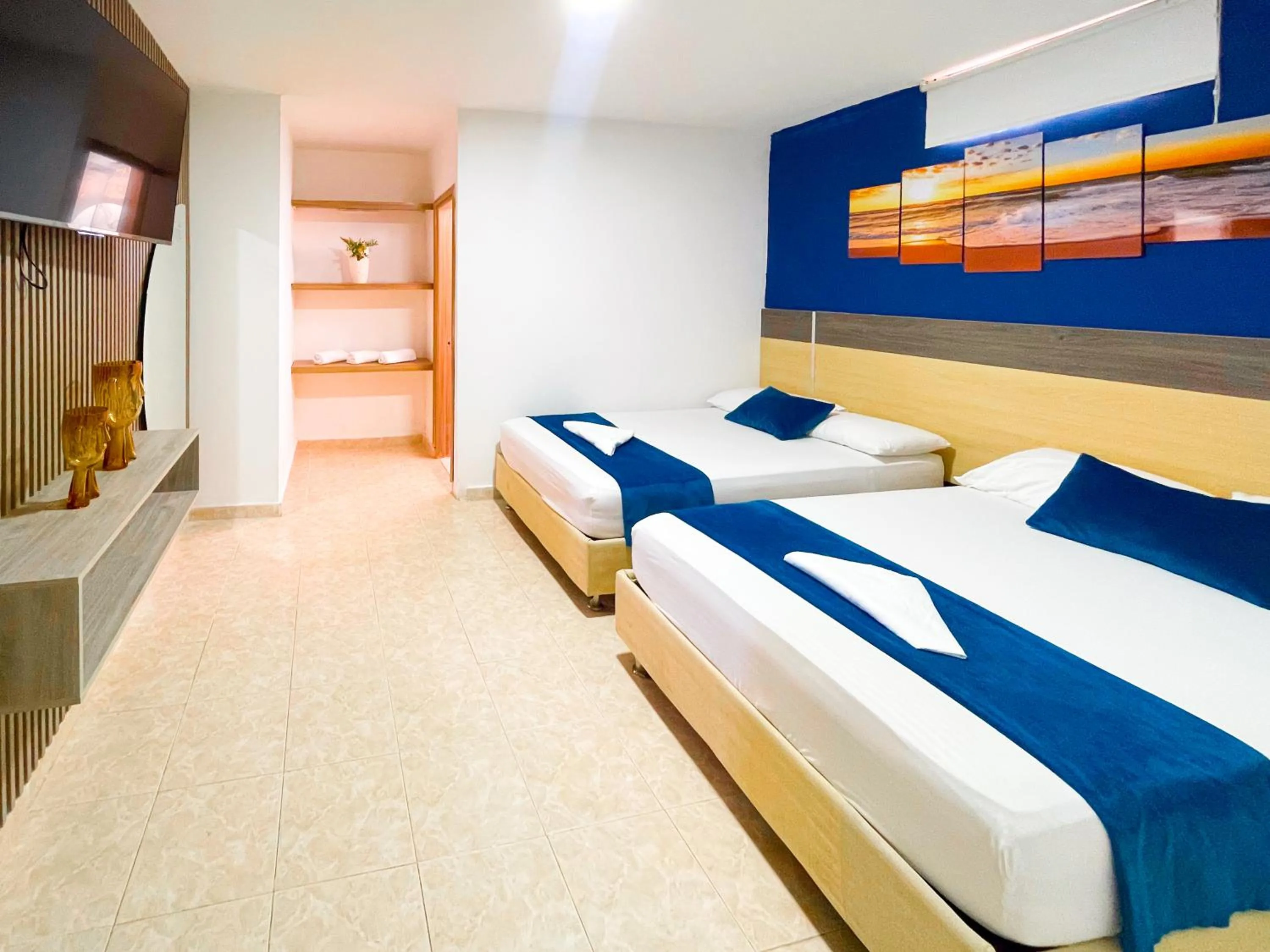 Photo of the whole room, Bed in Hotel Caribe Real Inn