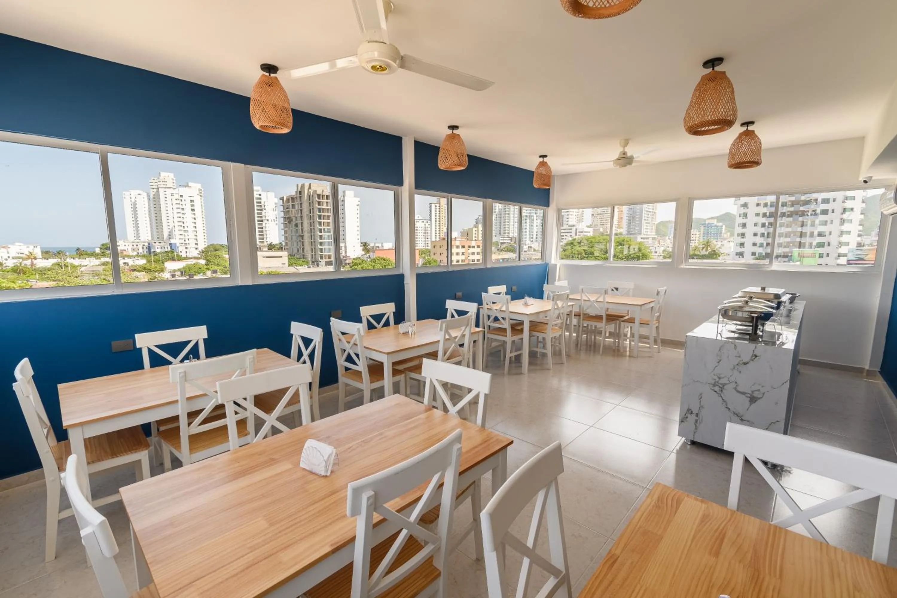 Restaurant/places to eat in Hotel Caribe Real Inn