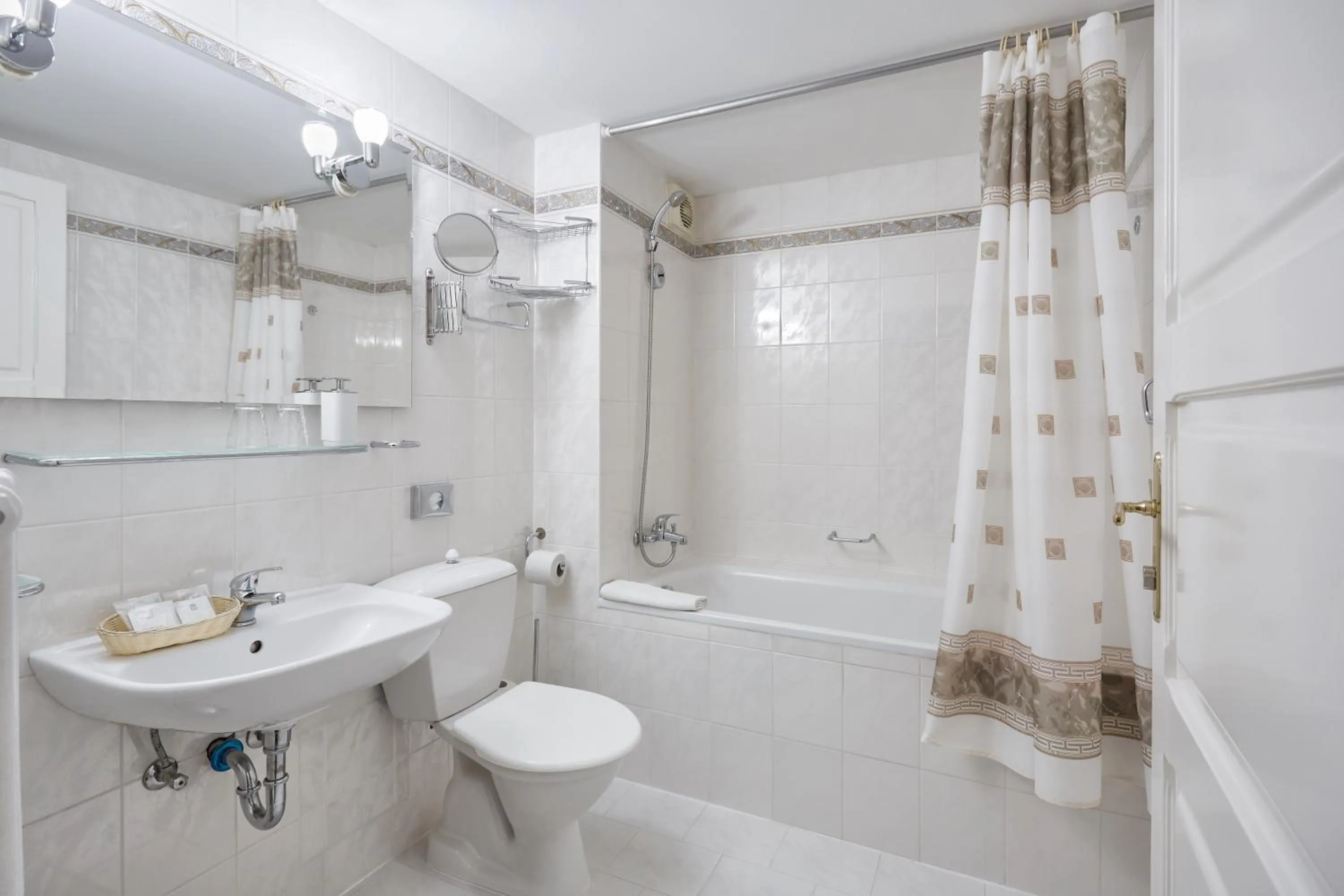 Bathroom in Hotel Sirius