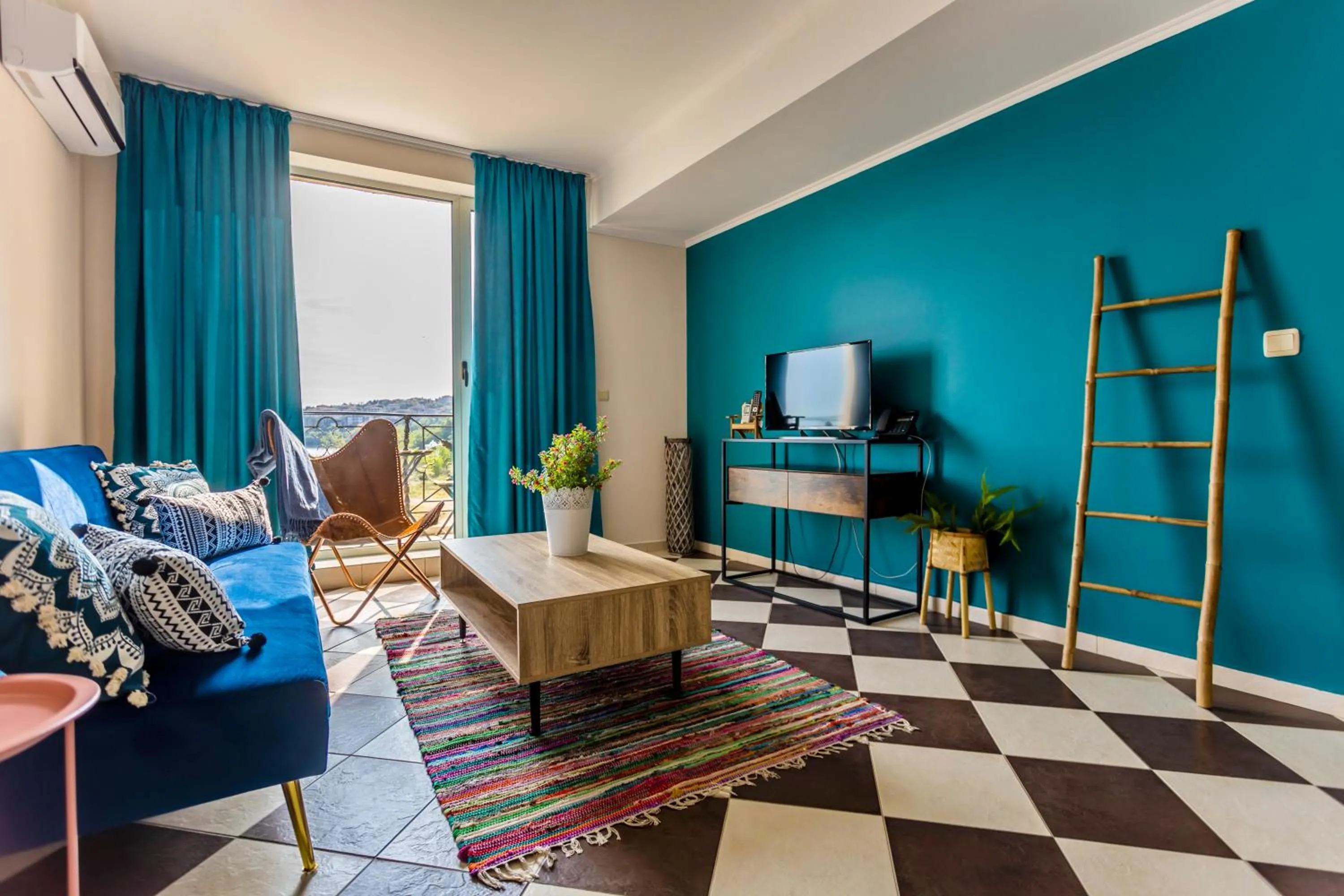 TV and multimedia in Touristic Complex Hacienda Beach Apartments Sozopol