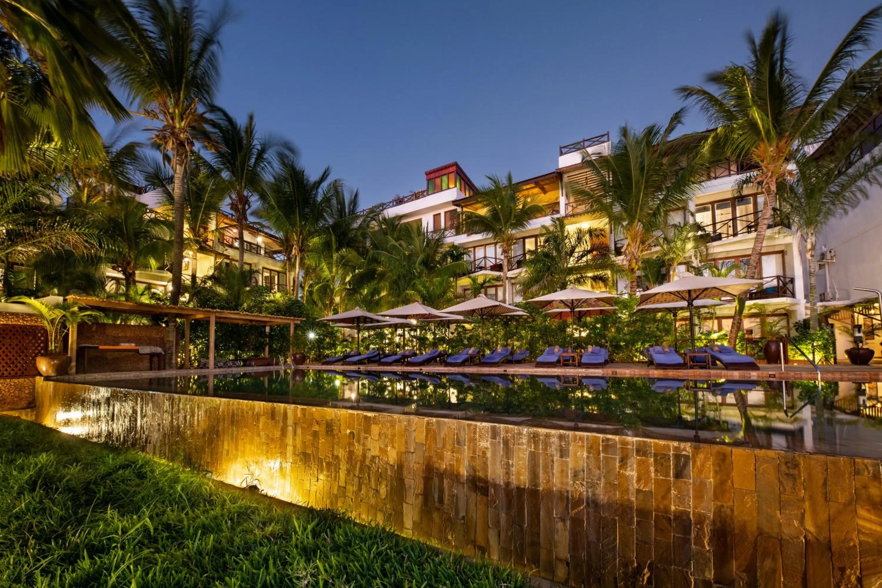 Property building in Z Hotel & Z2 Hotel