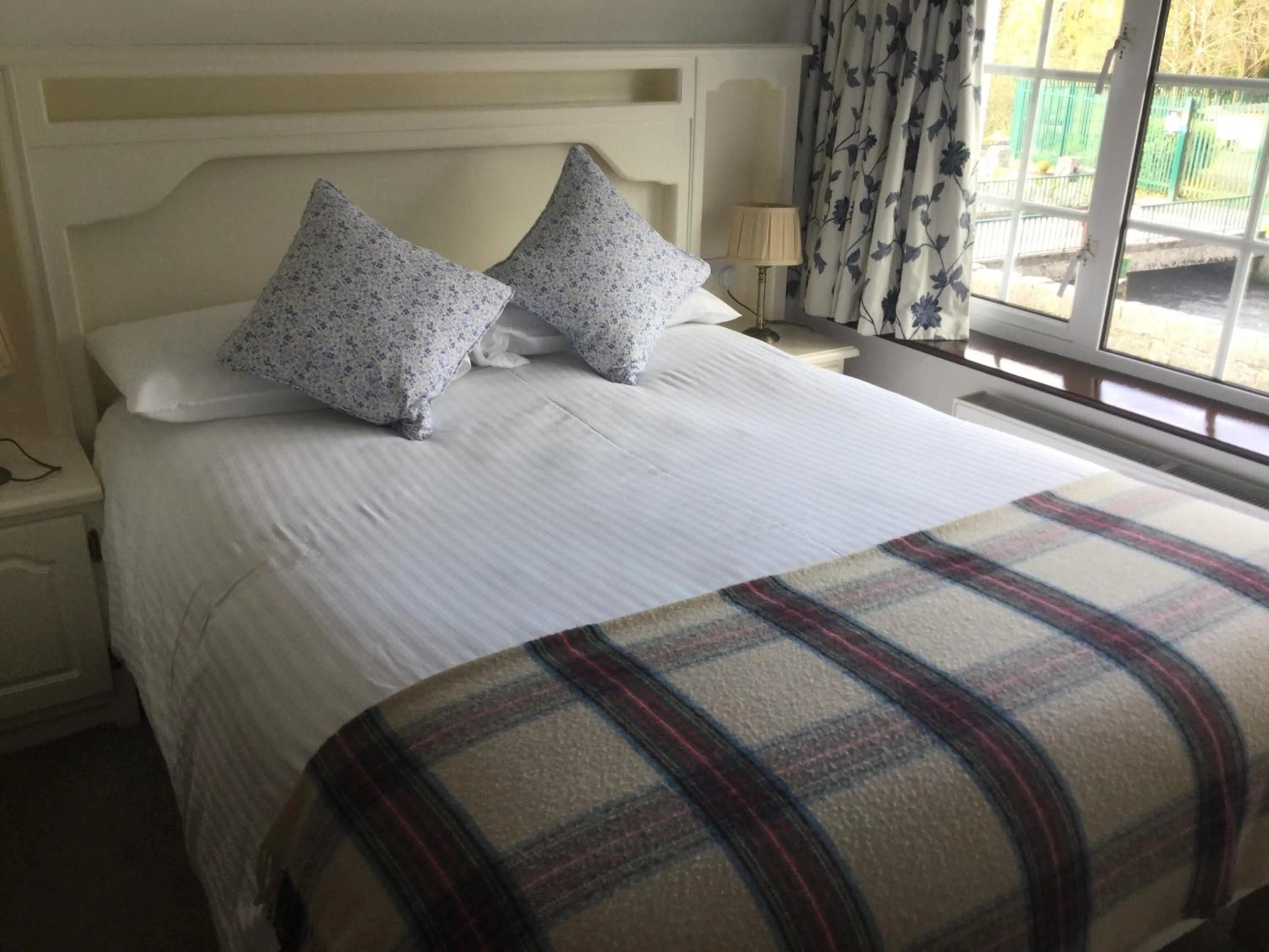 Bedroom, Bed in Ryan's River Lodge B&B