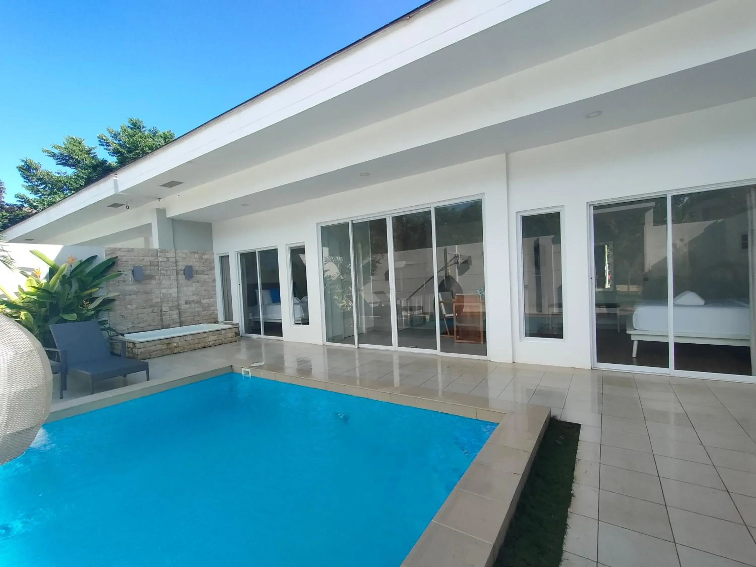 Swimming pool in Pineale Villas, Resort and Spa Swimming pool in Pineale Villas, Resort and Spa