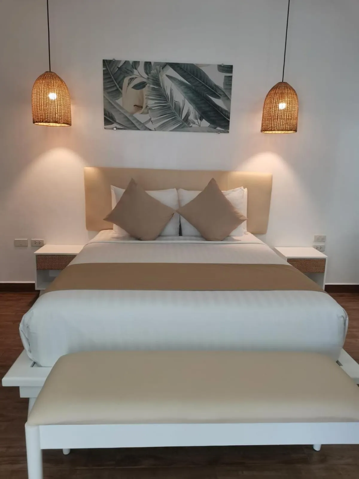 Bed in Pineale Villas, Resort and Spa