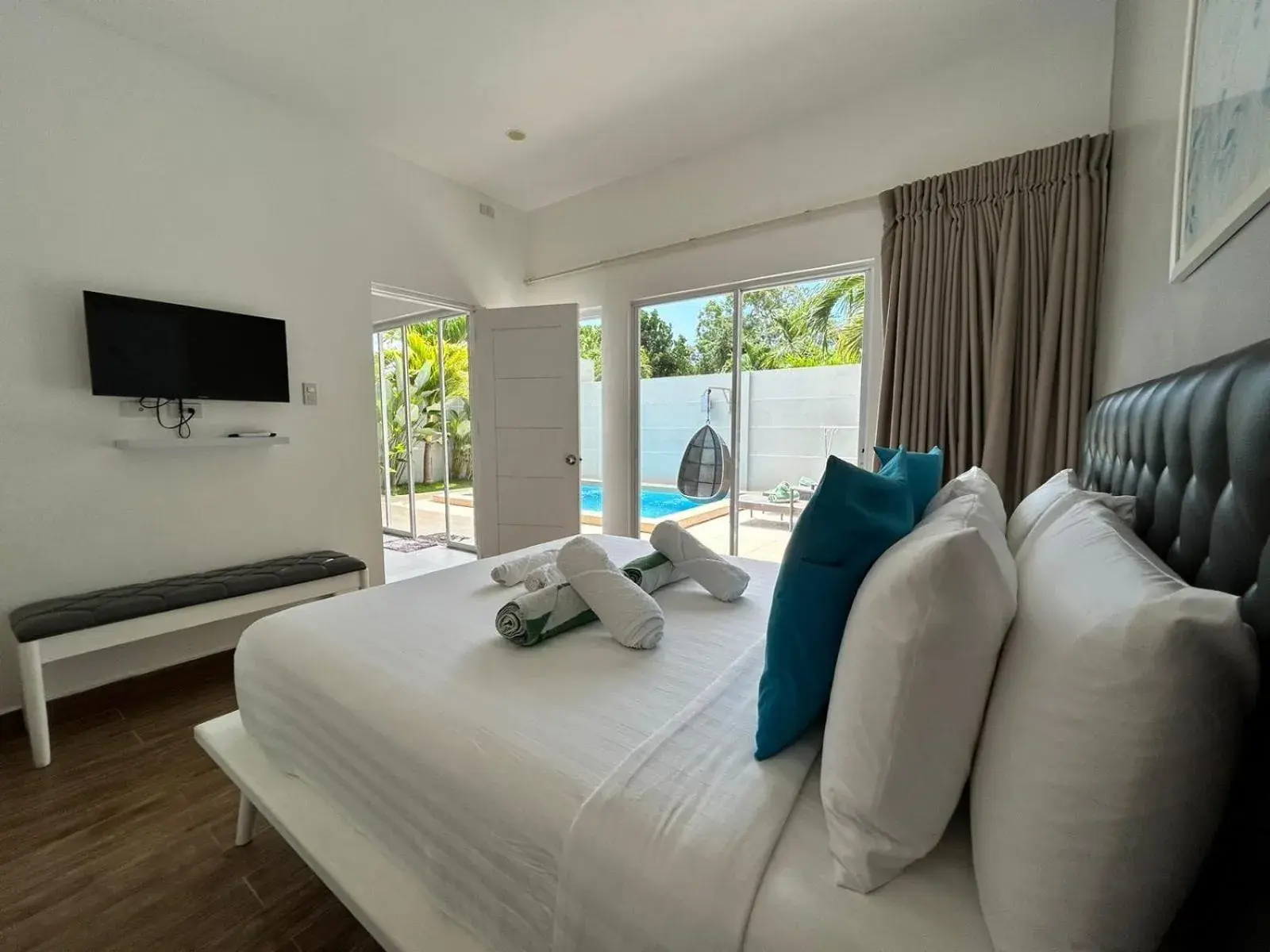 Bed in Pineale Villas, Resort and Spa Bed in Pineale Villas, Resort and Spa