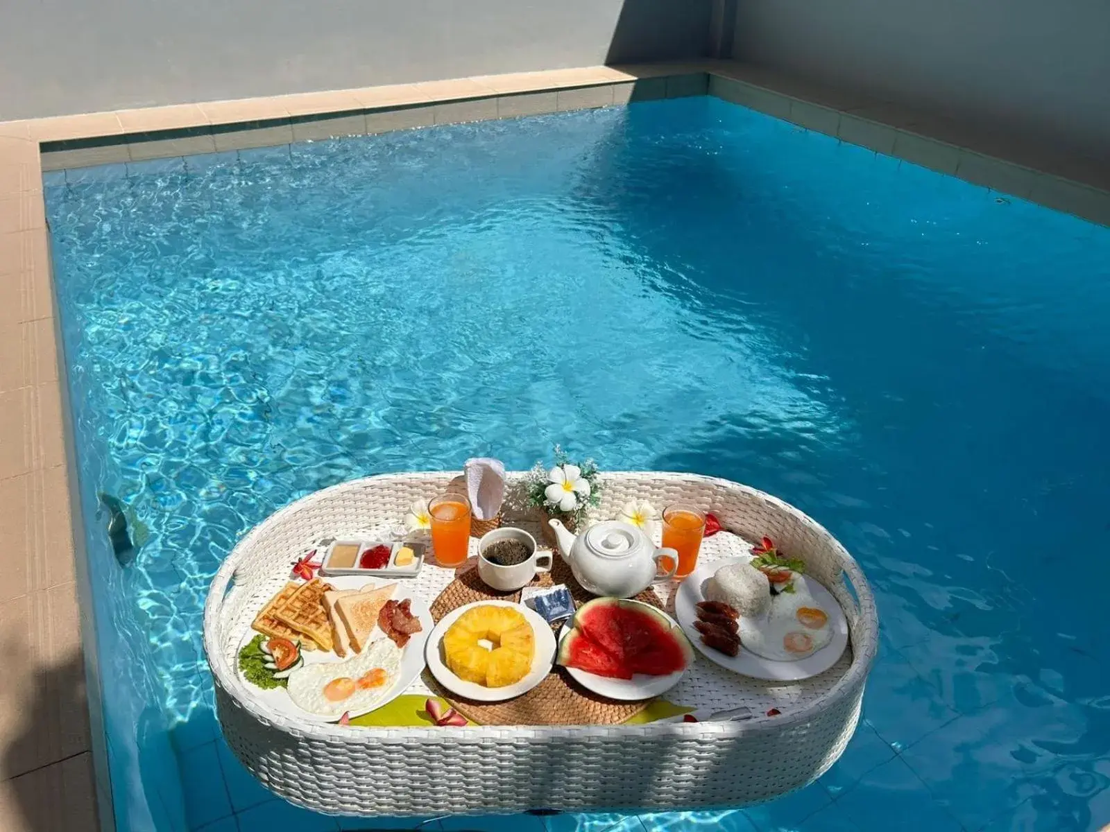 Food and drinks in Pineale Villas, Resort and Spa Food and drinks in Pineale Villas, Resort and Spa