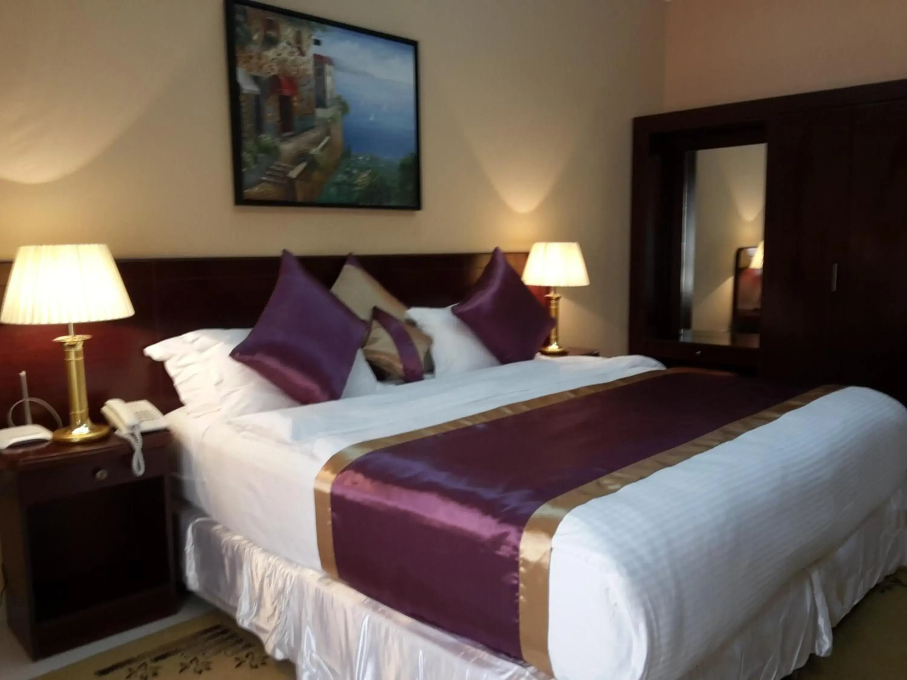 One-Bedroom Apartment in Royal Gardens Hotel One-Bedroom Apartment in Royal Gardens Hotel