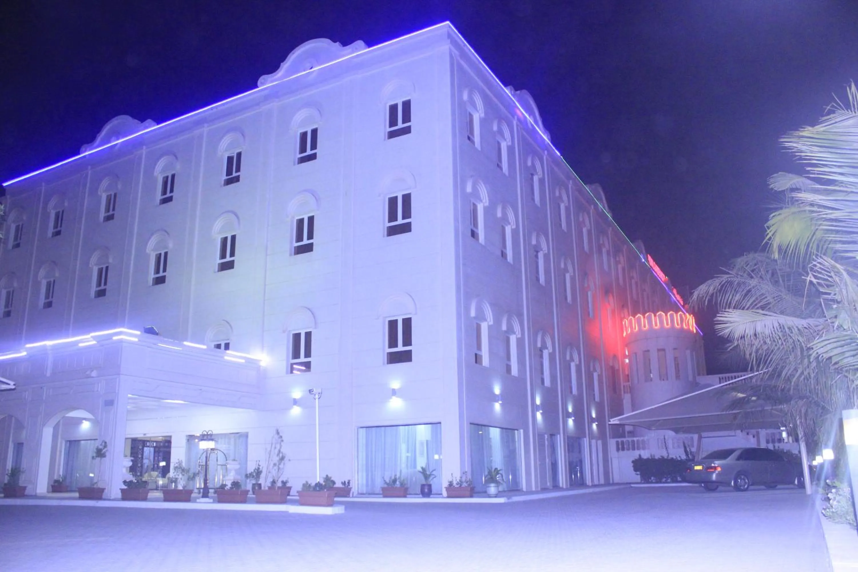 Nearby landmark in Royal Gardens Hotel