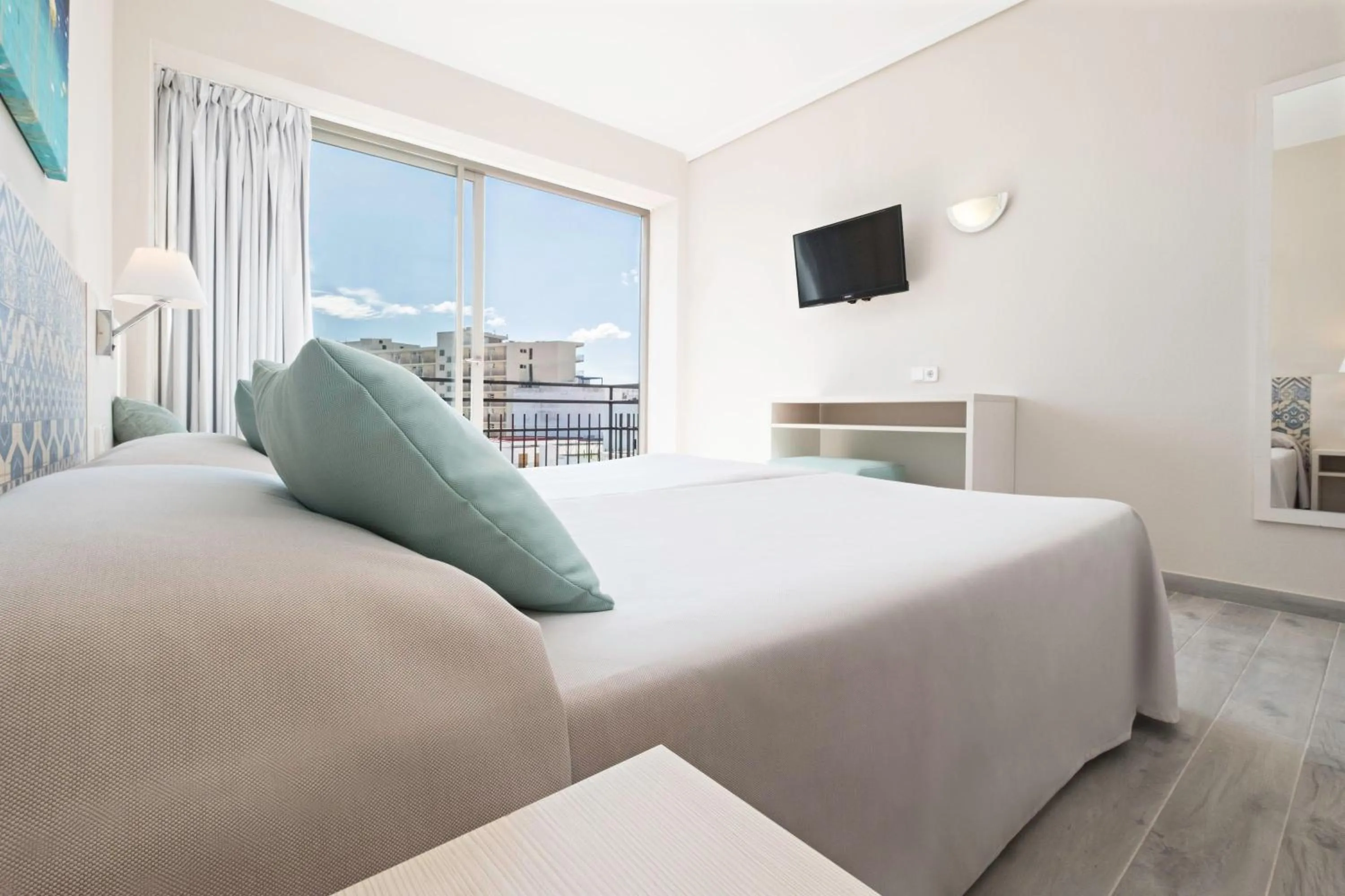 Photo of the whole room, Bed in azuLine Hotel Llevant