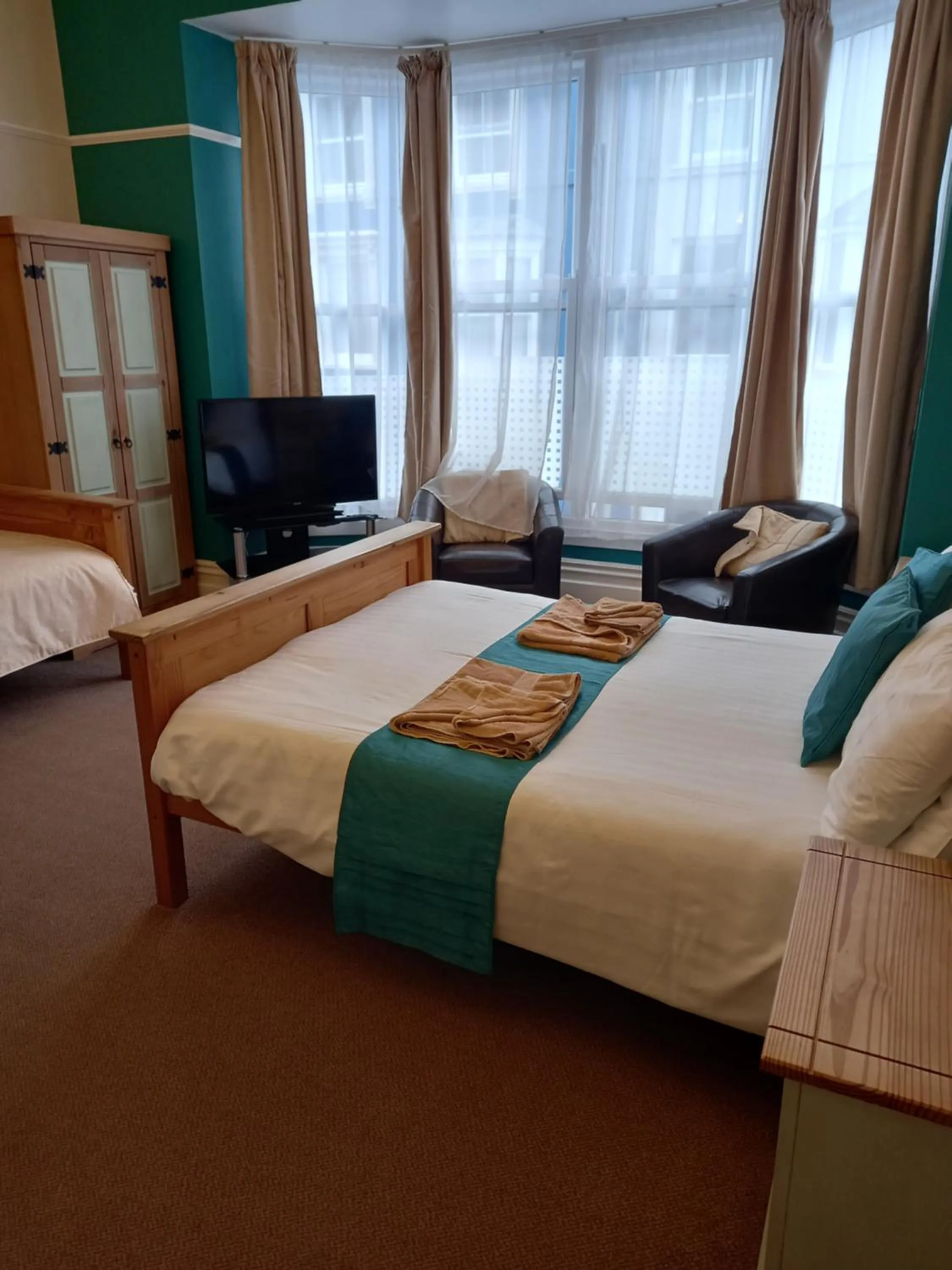 Photo of the whole room, Bed in Hildebrand Guest House