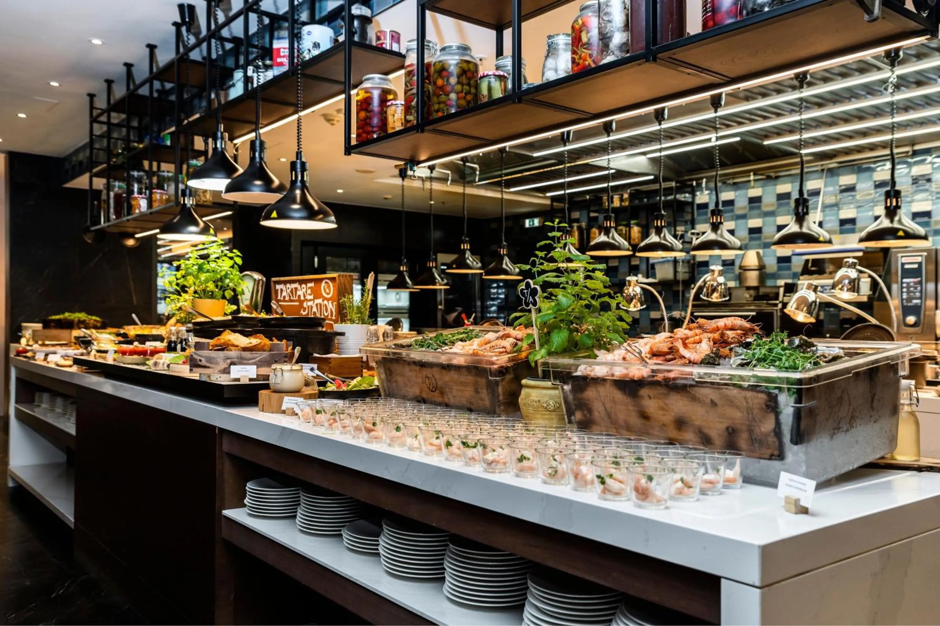 Restaurant/places to eat in Prague Marriott Hotel