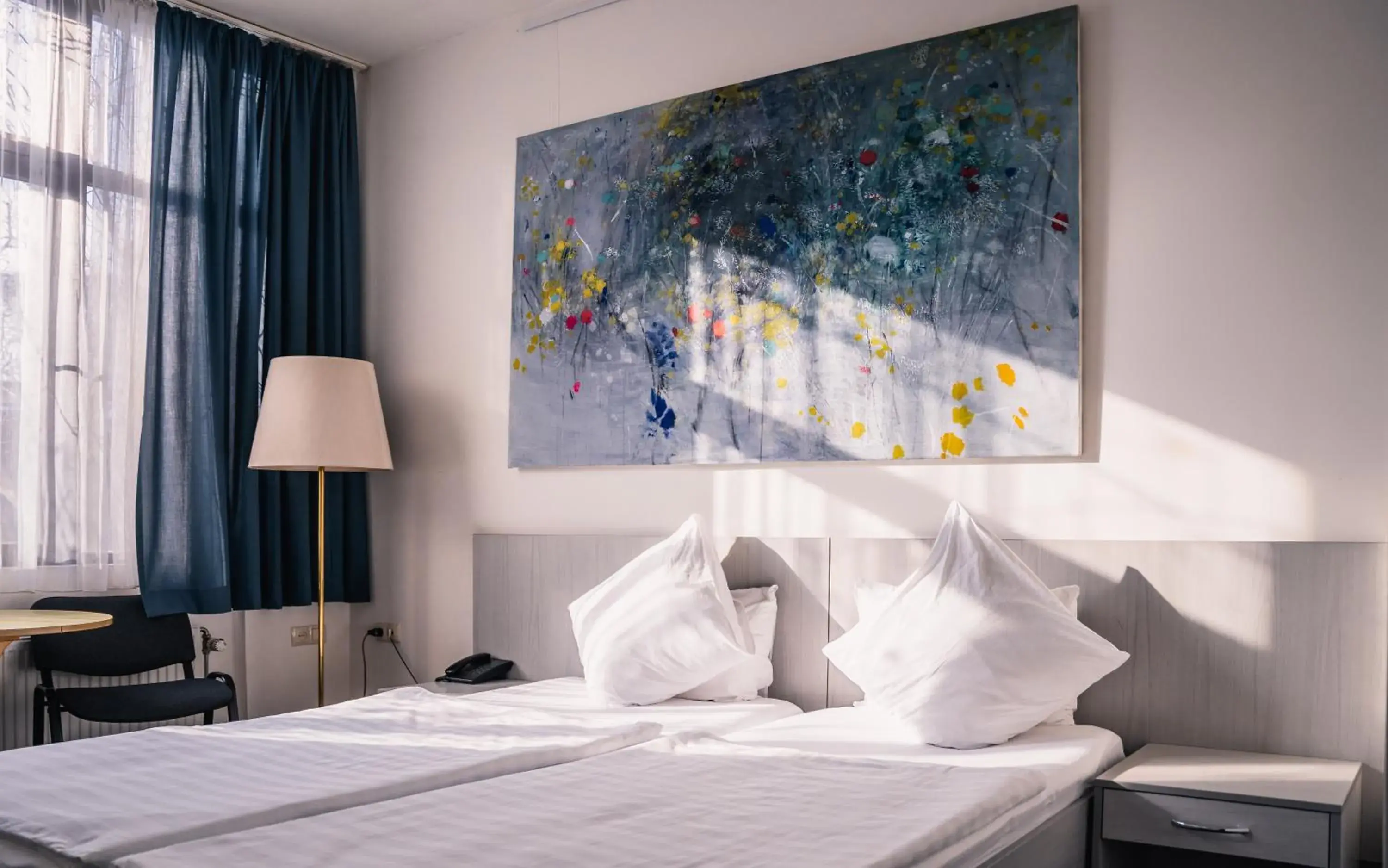 Standard Twin Room in Berlin ART Hotel Standard Twin Room in Berlin ART Hotel