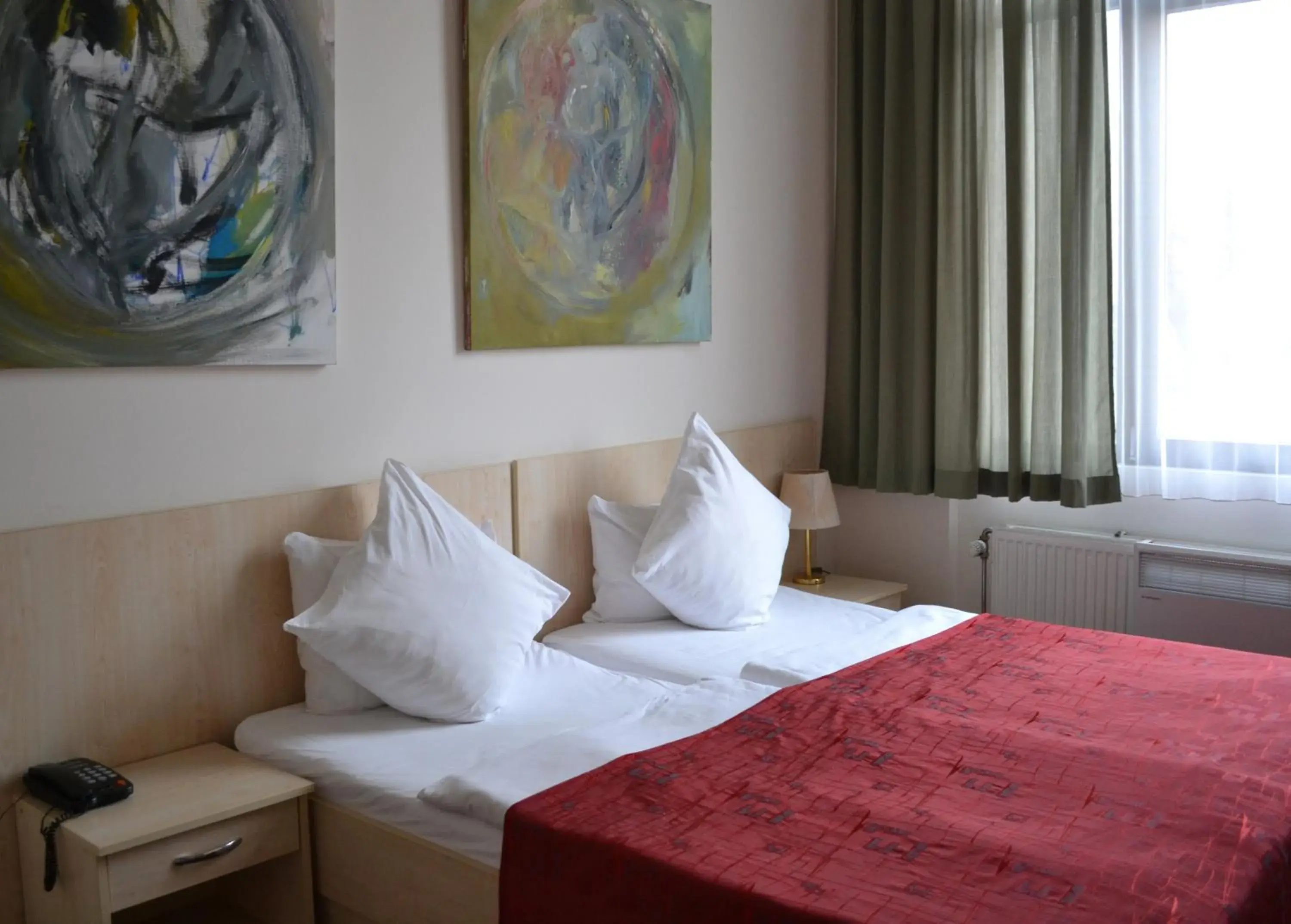 Triple Room with Private Bathroom in Berlin ART Hotel Triple Room with Private Bathroom in Berlin ART Hotel