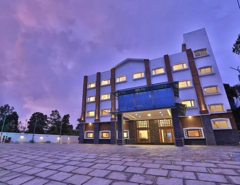 Lemongrass inn munnar