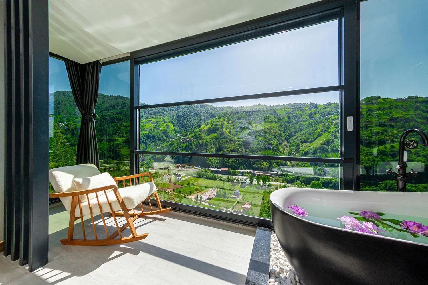 Spring in Pavri suit bungalov