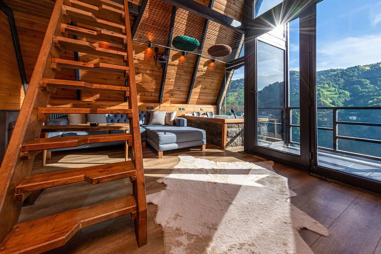 Photo of the whole room in Pavri suit bungalov