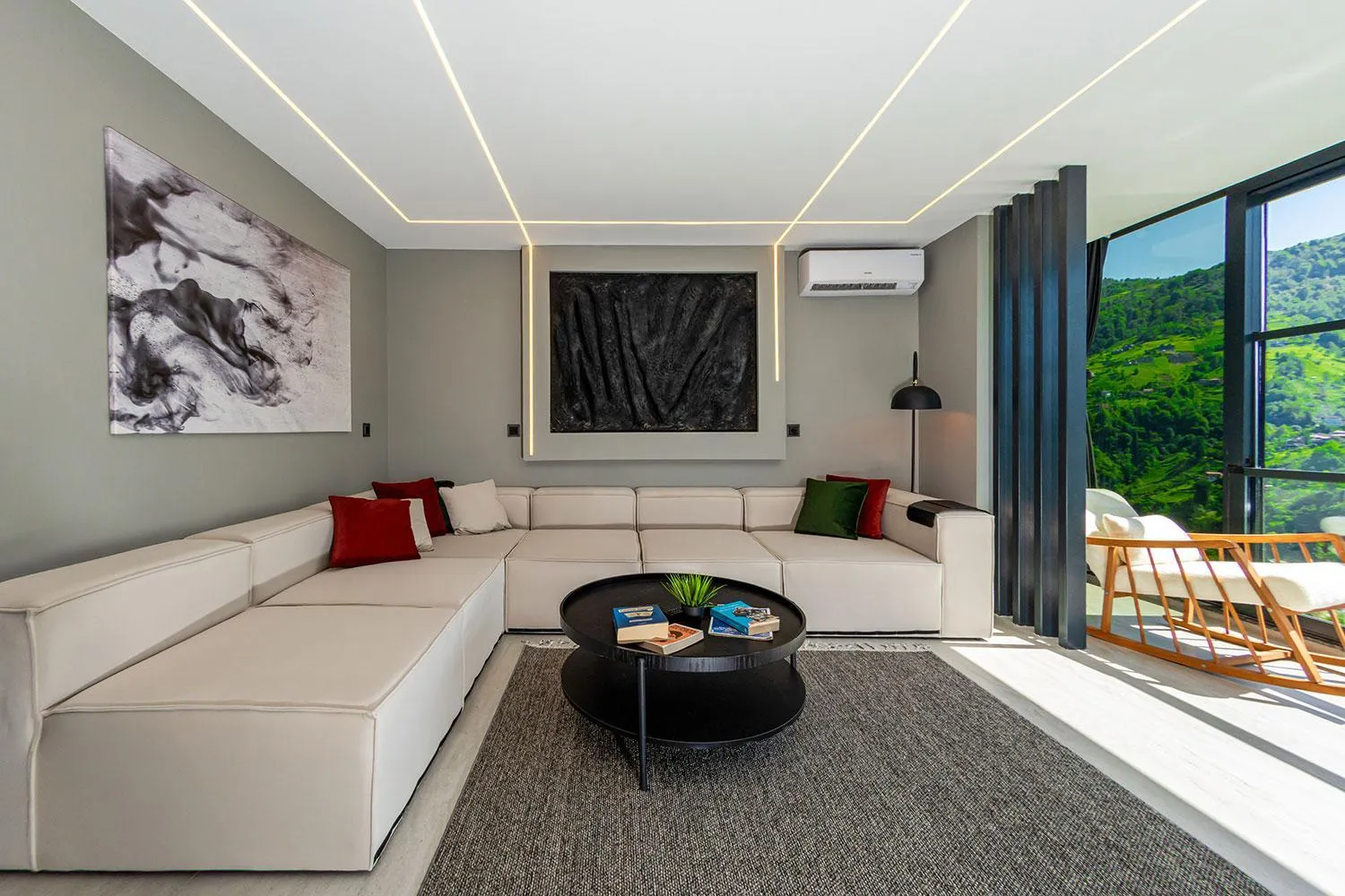 TV and multimedia in Pavri suit bungalov