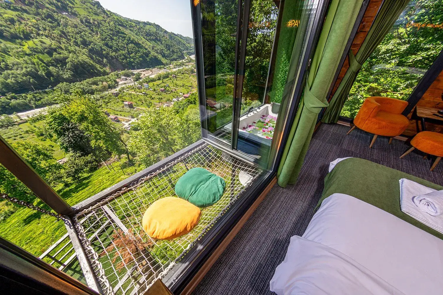 Patio, Bed in Pavri suit bungalov Patio, Bed in Pavri suit bungalov
