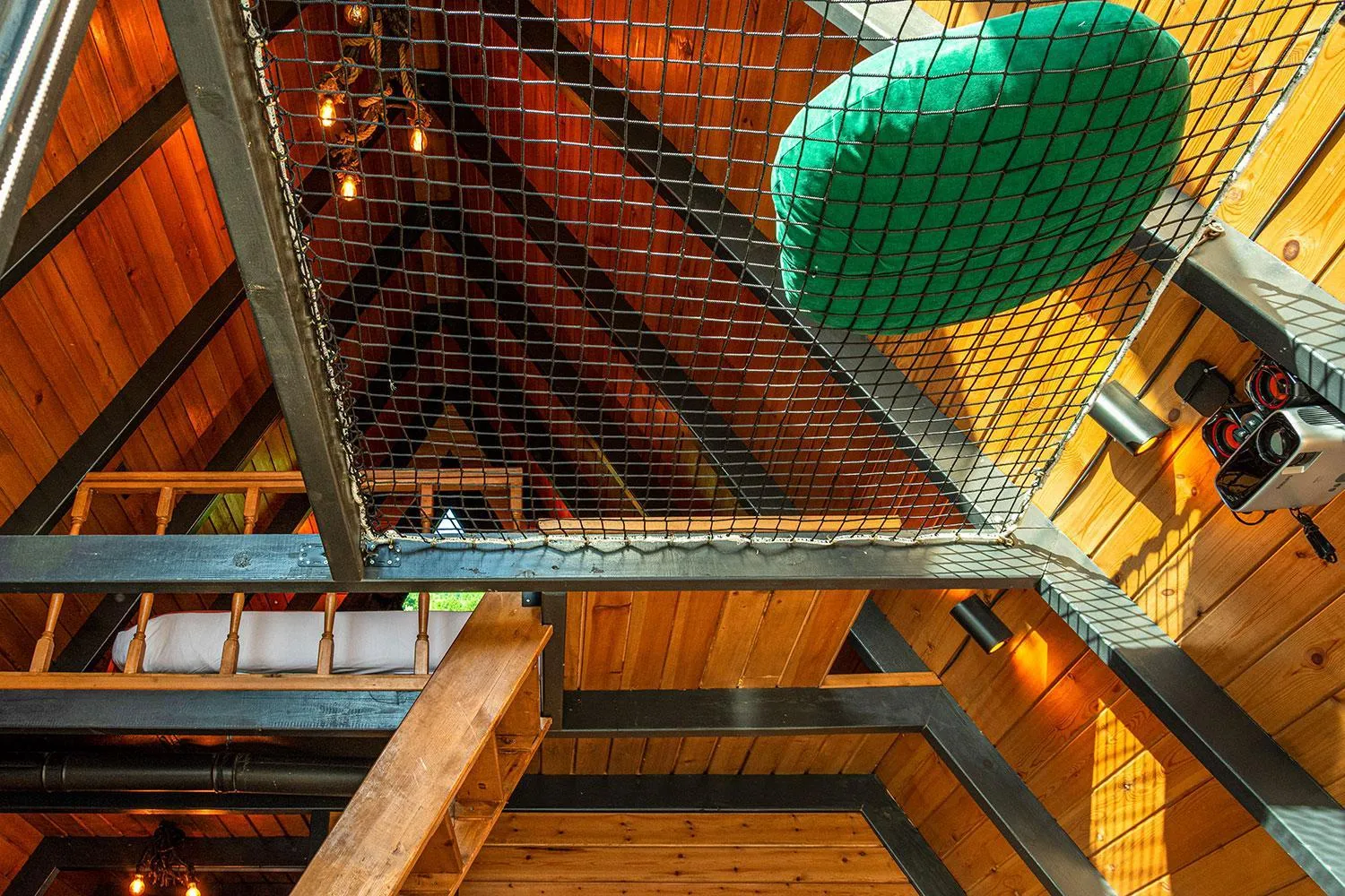 Photo of the whole room in Pavri suit bungalov