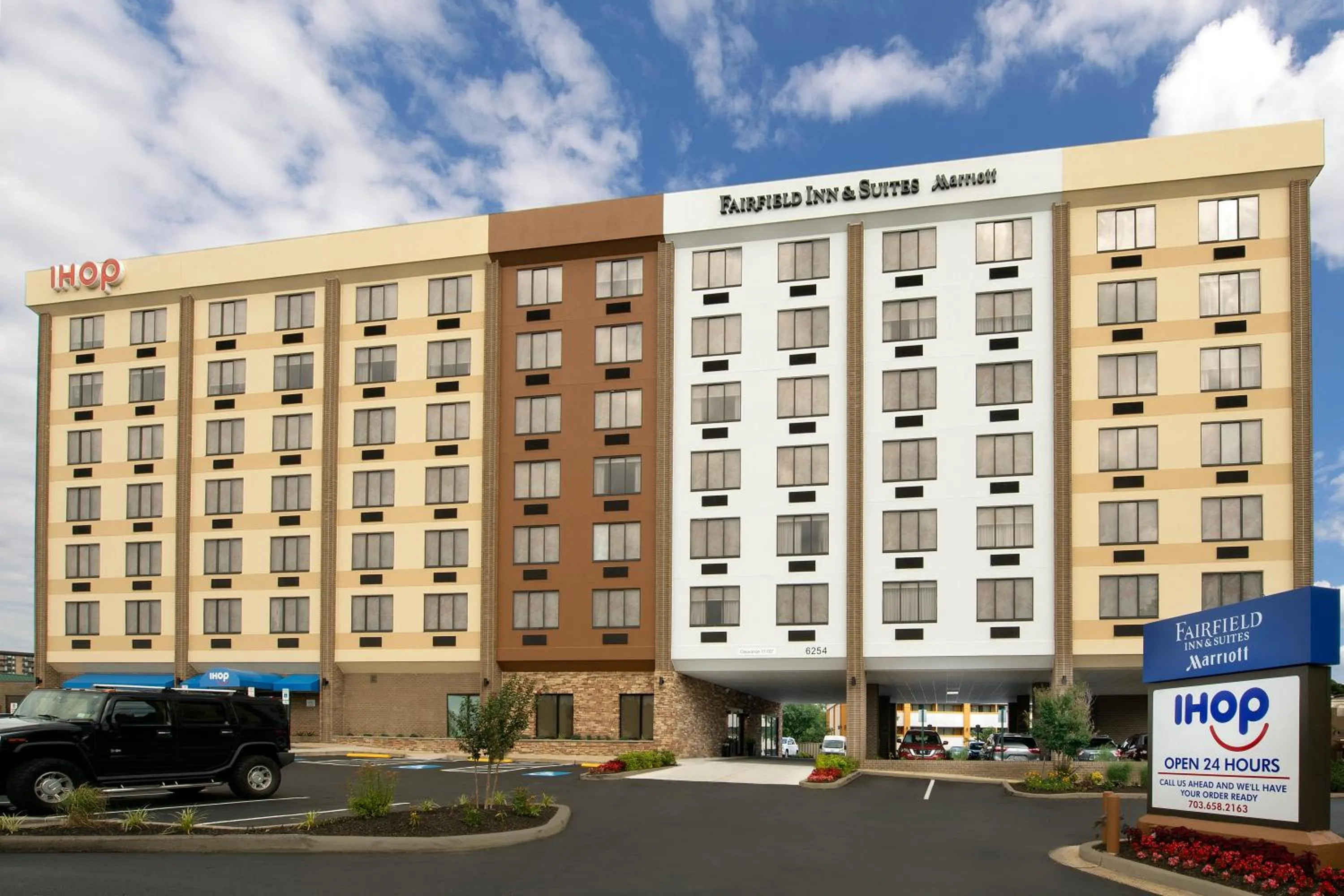 Property building in Fairfield Inn & Suites by Marriott Alexandria West/Mark Center