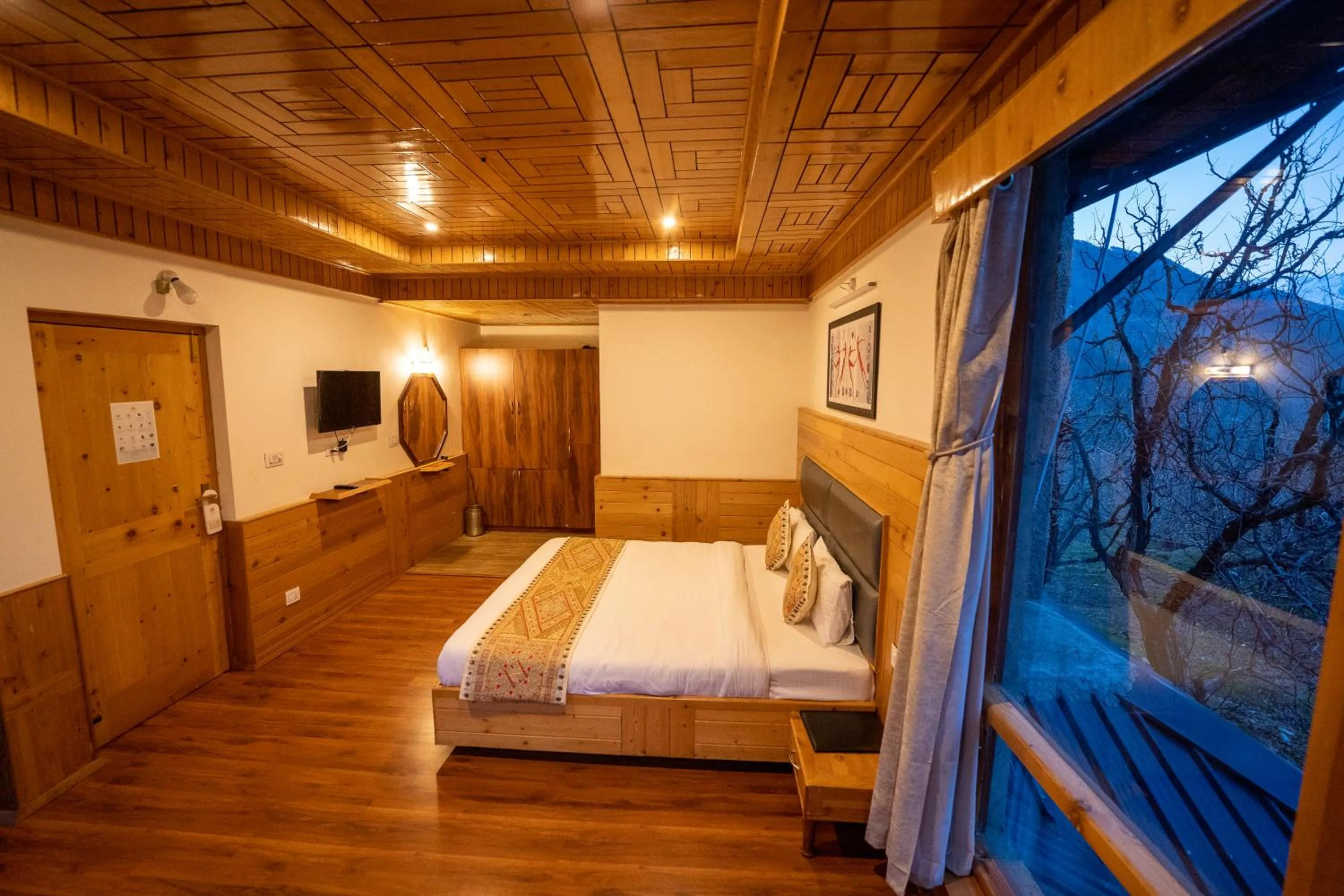 Bed in Amarys Boutique Stays Manali
