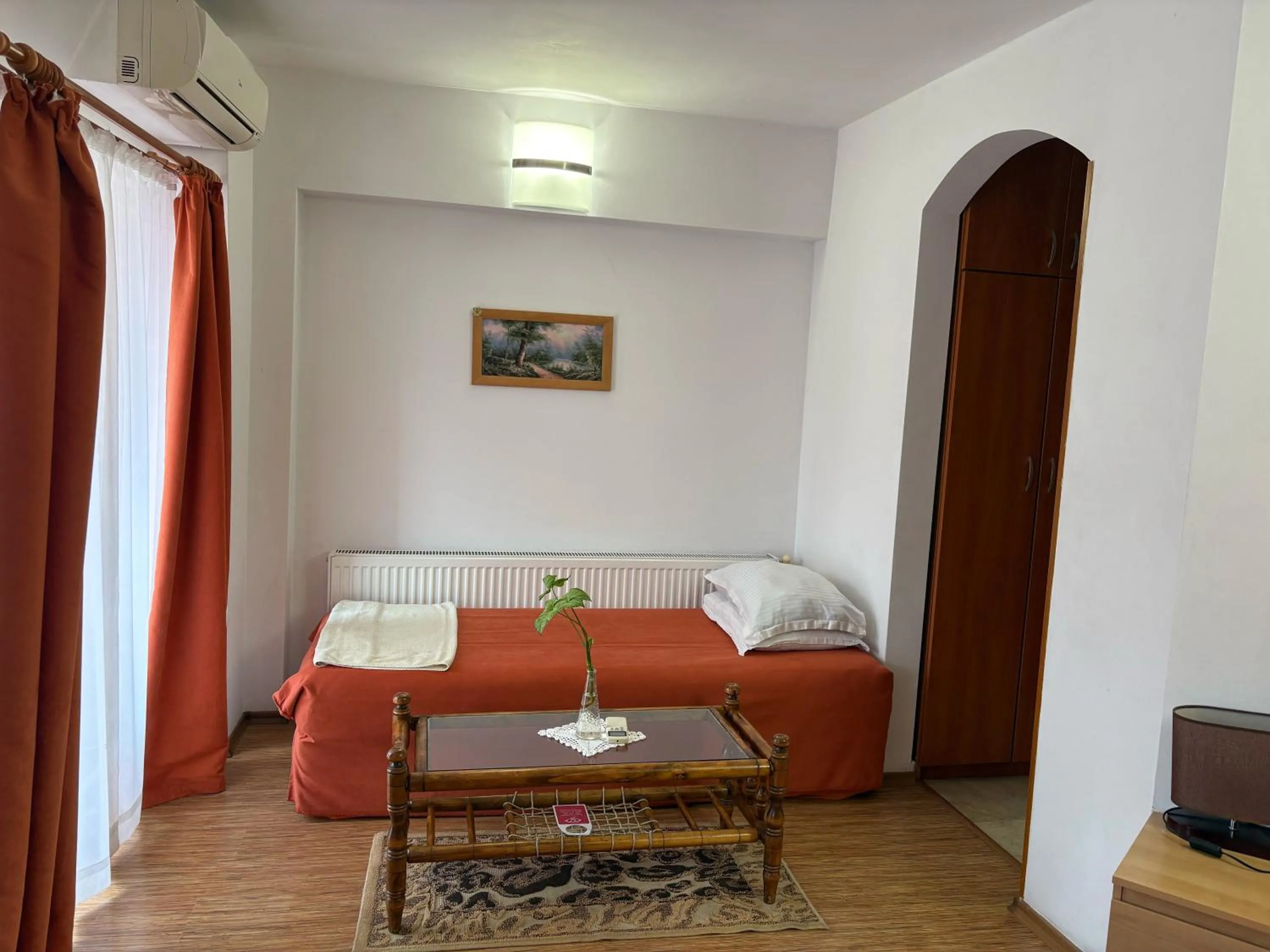 Bed in Family Hotel Flora