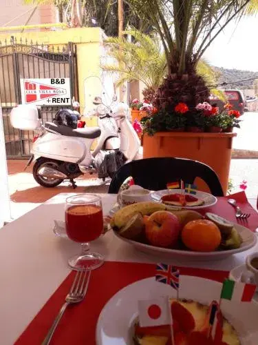 Hotel Villarosa con Vespa Rent Hotel Villarosa con Vespa Rent