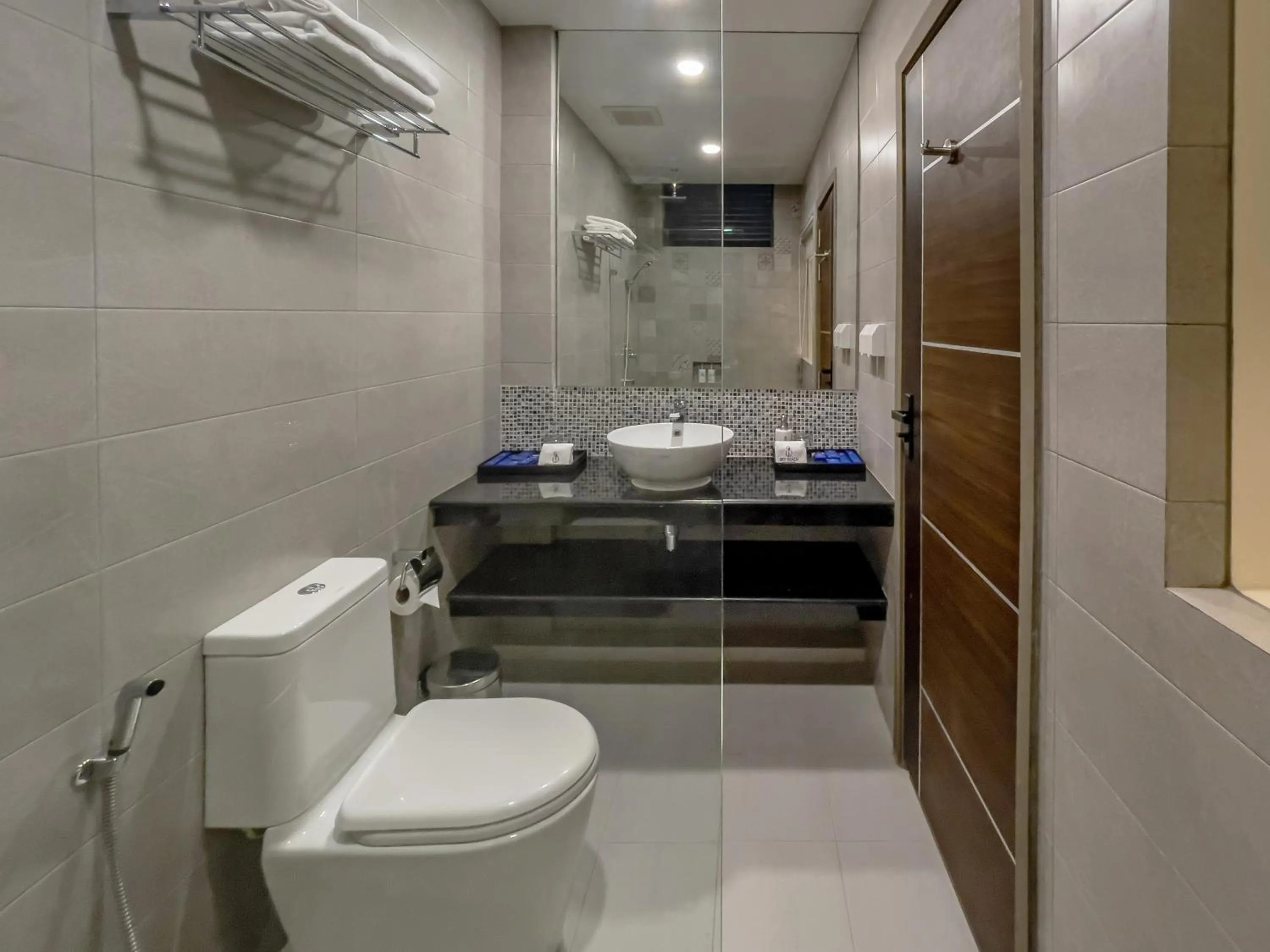 Bathroom in Sky Beach Maldives - Dhiffushi