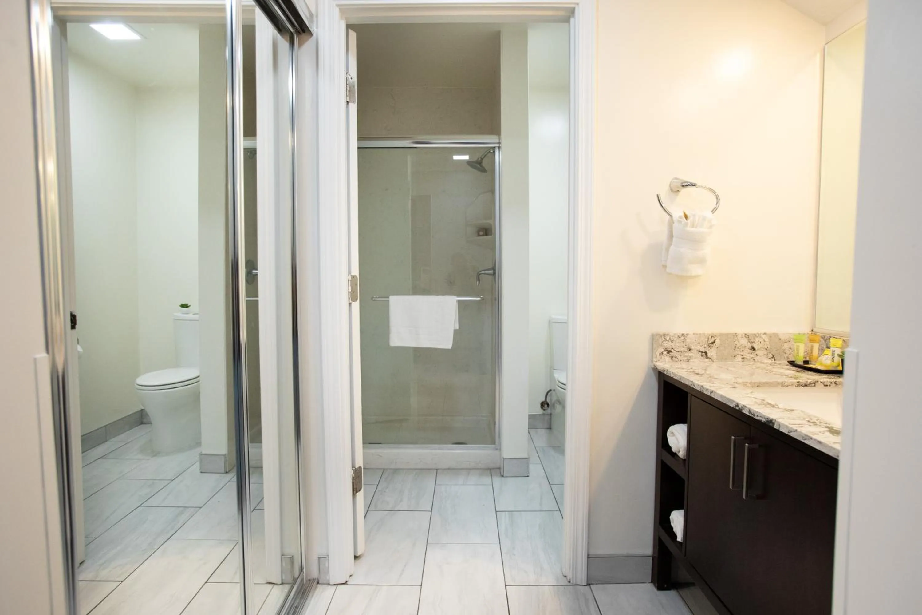 Bathroom in Munras Inn