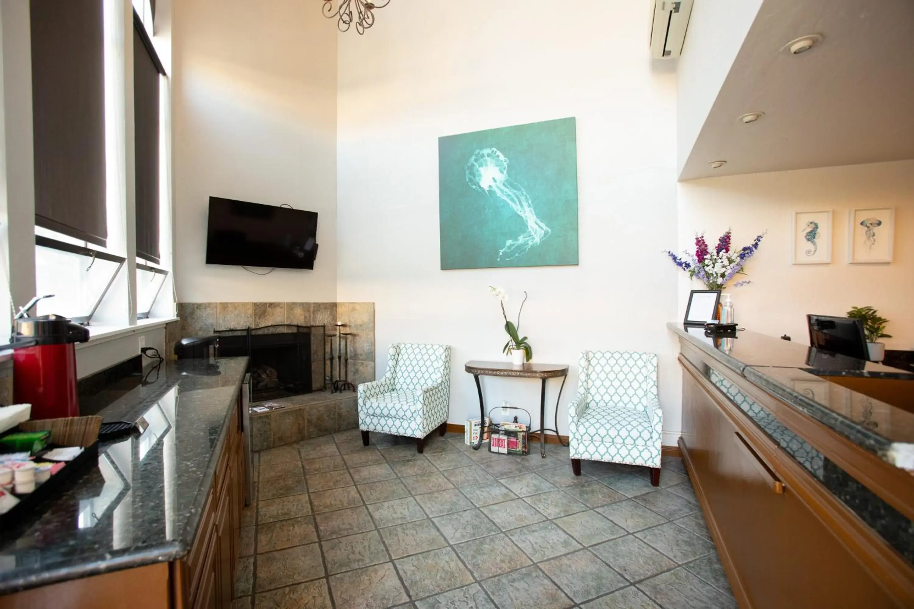 Lobby or reception in Munras Inn Lobby or reception in Munras Inn