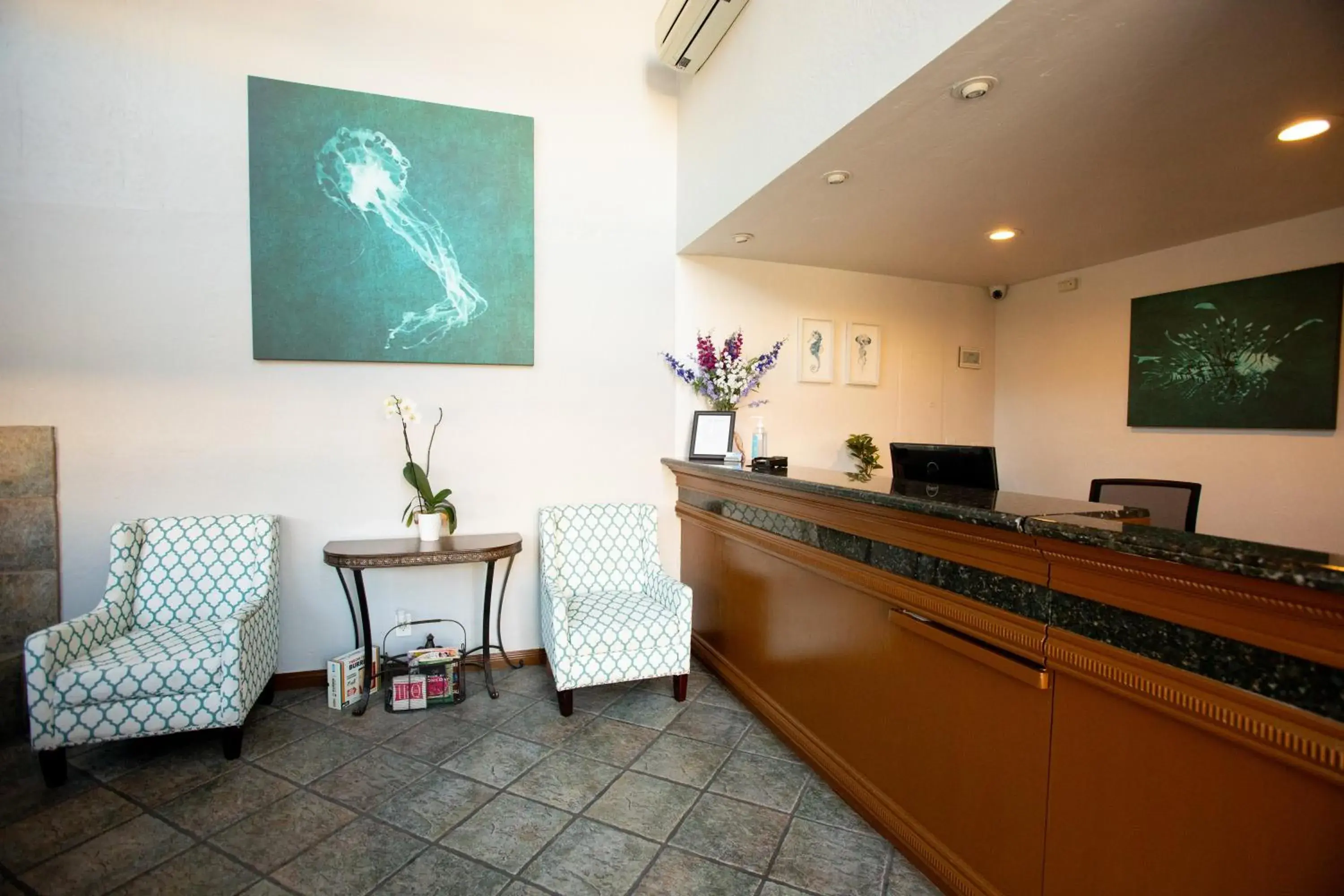 Lobby or reception in Munras Inn Lobby or reception in Munras Inn