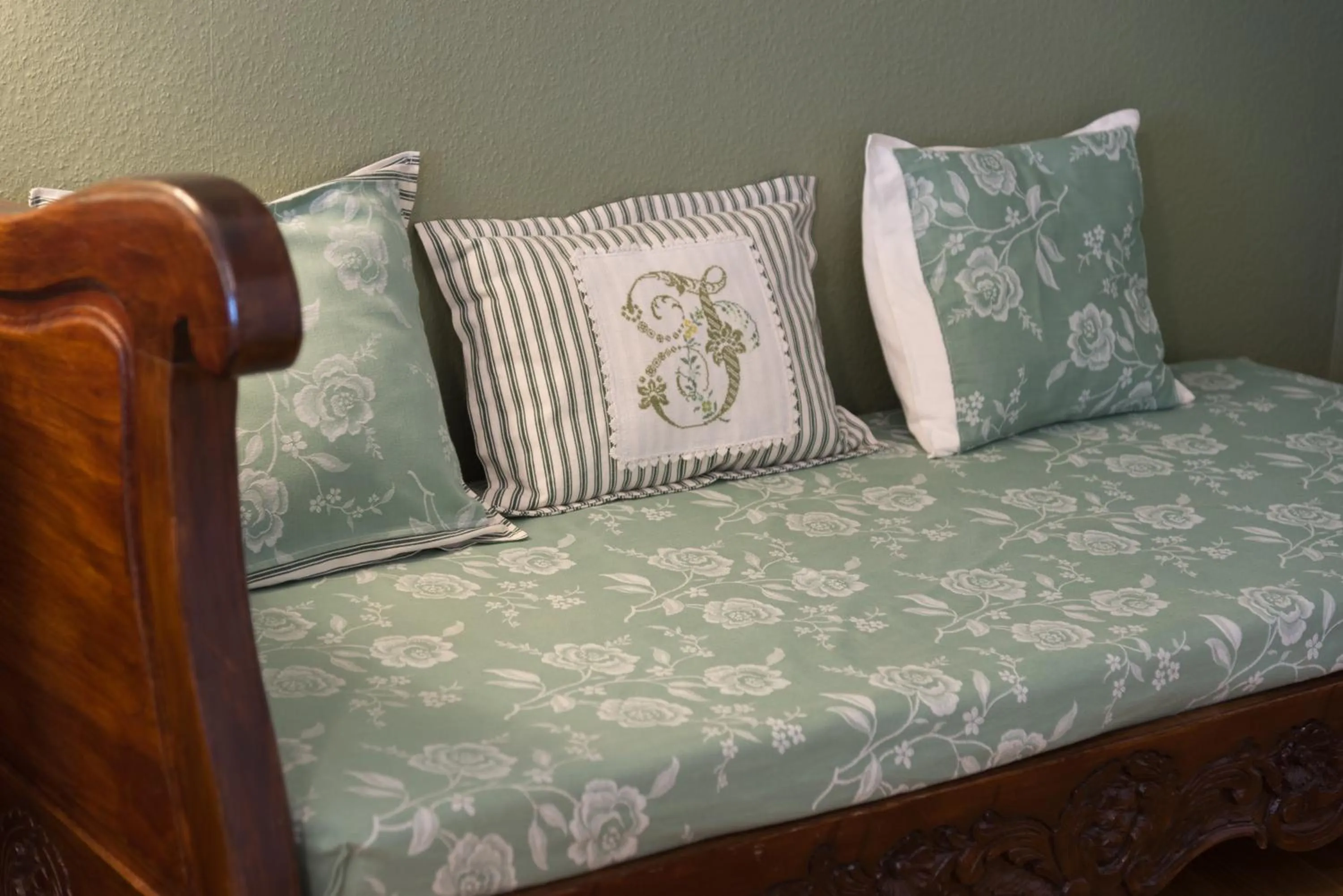 Bed in La Jouvenelle