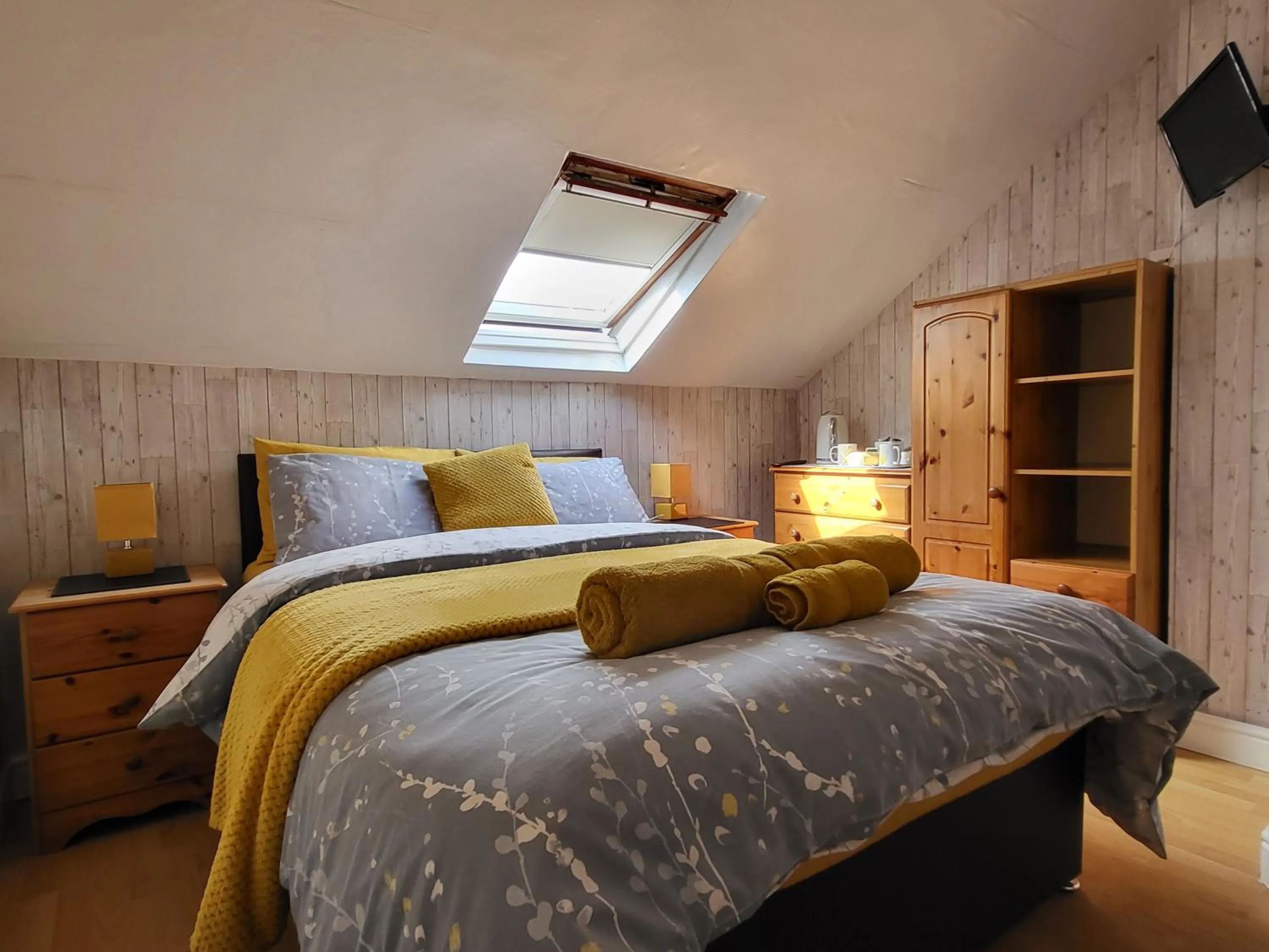 Bed in Daffodil Guest House