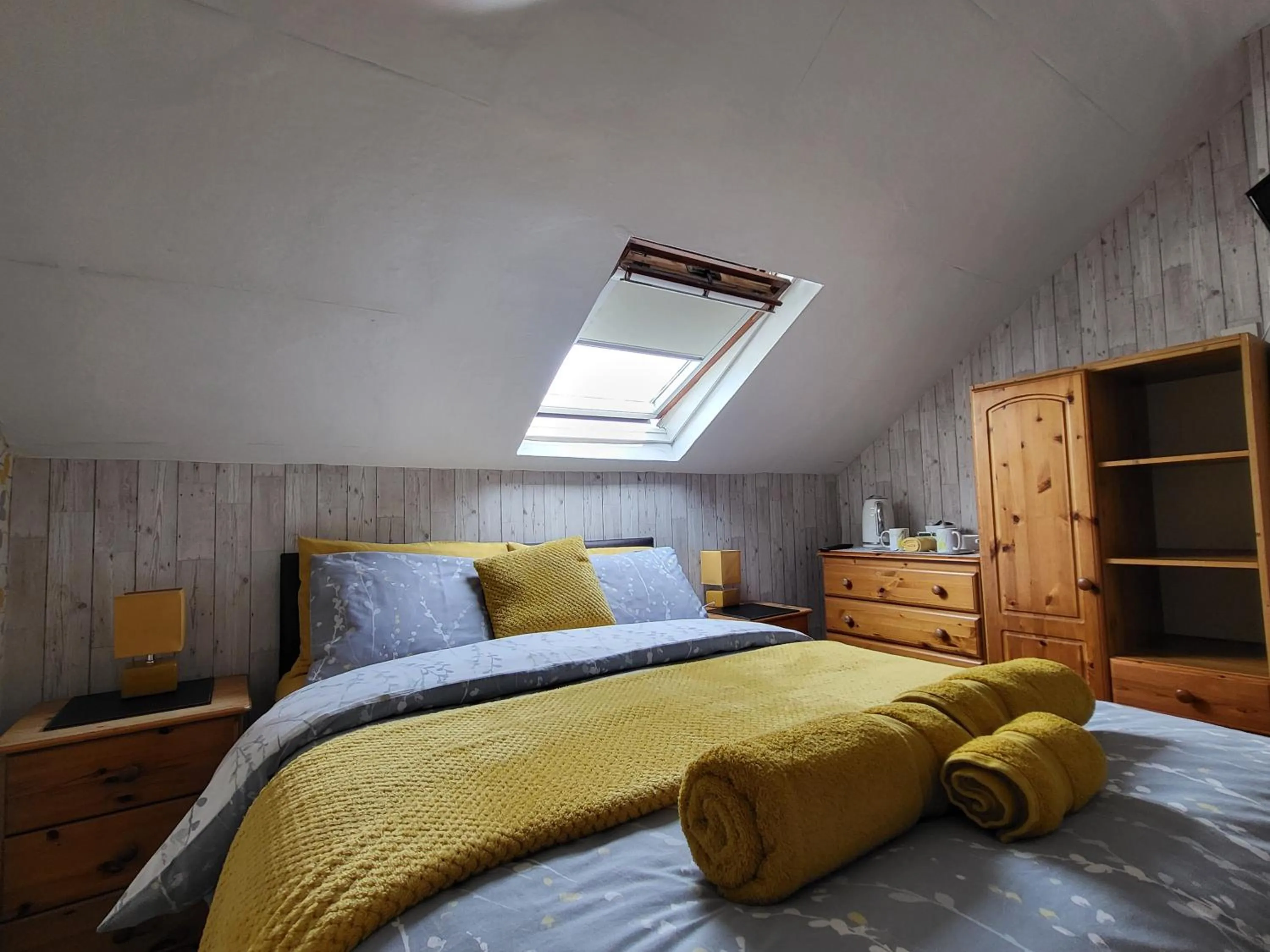 Bed in Daffodil Guest House