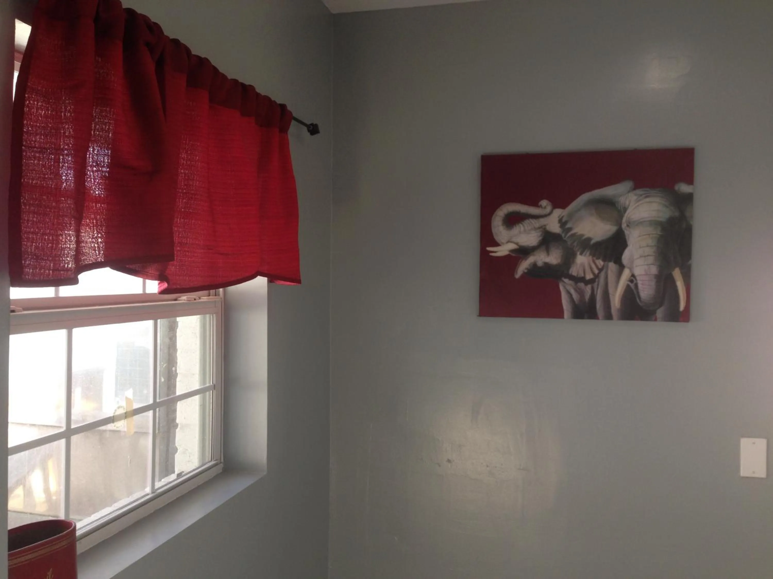 Property building in Ole English Inn