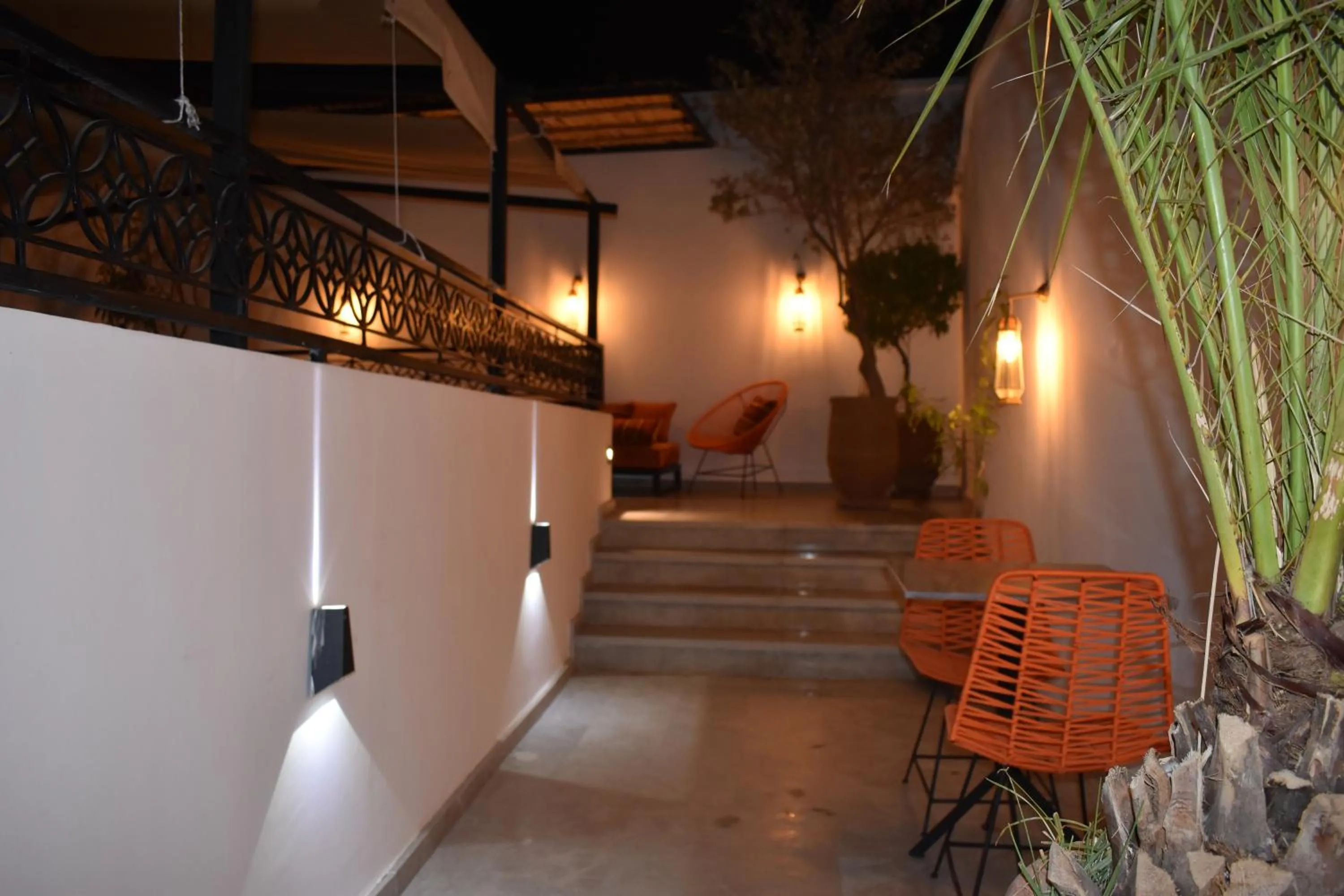 Restaurant/places to eat in Riad Olika