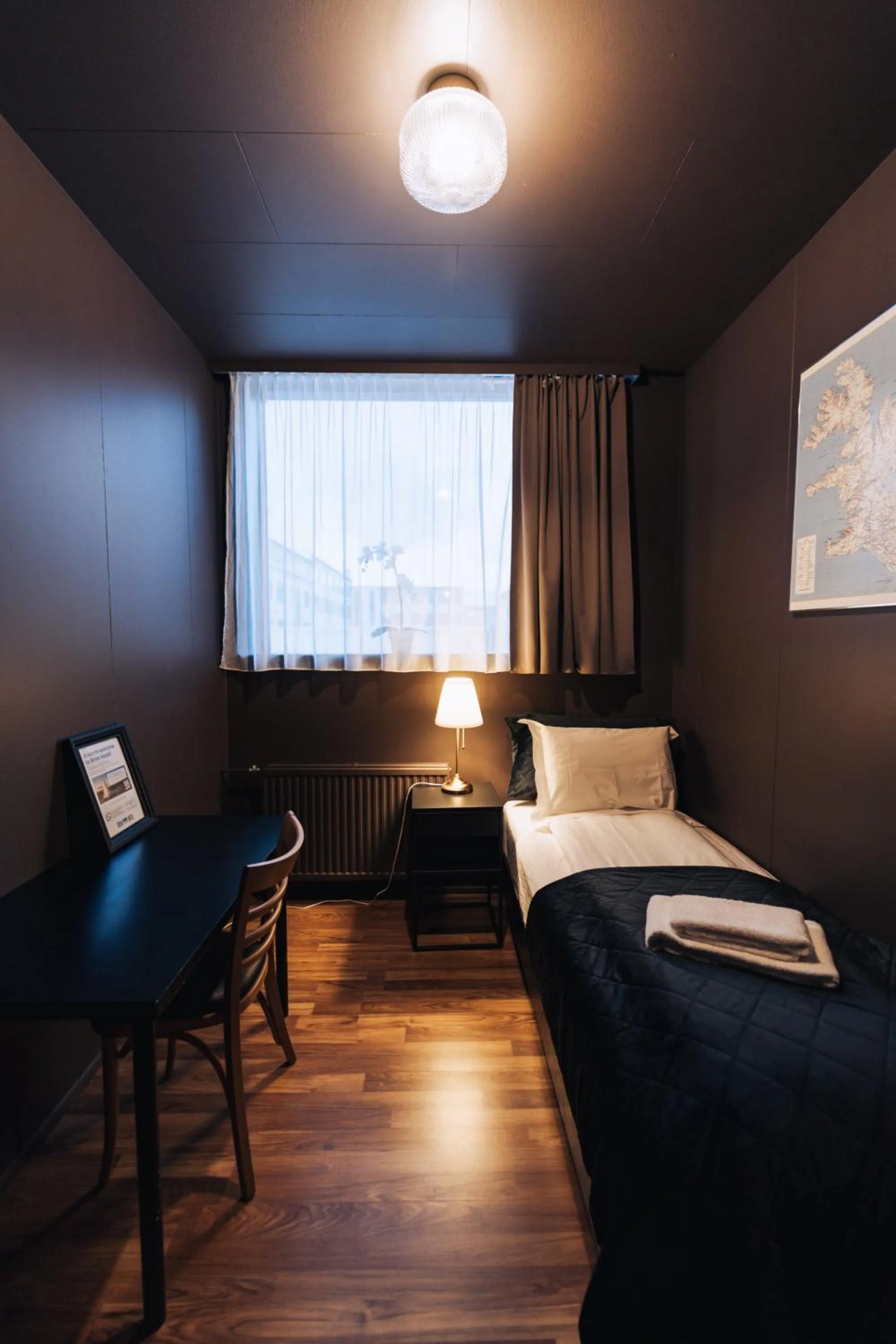 Photo of the whole room, Bed in Brim Hotel