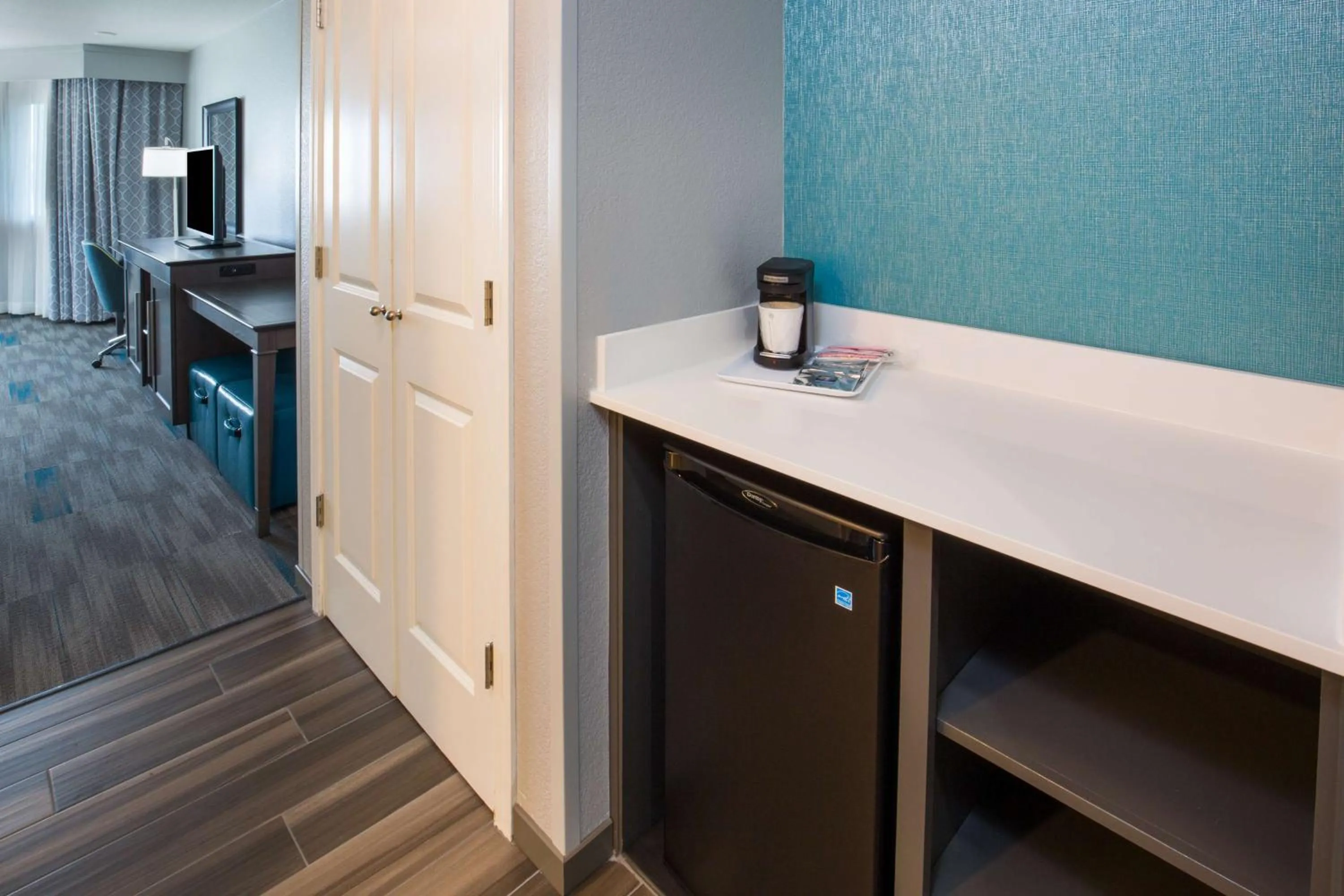 Bed in Hampton Inn Monterey