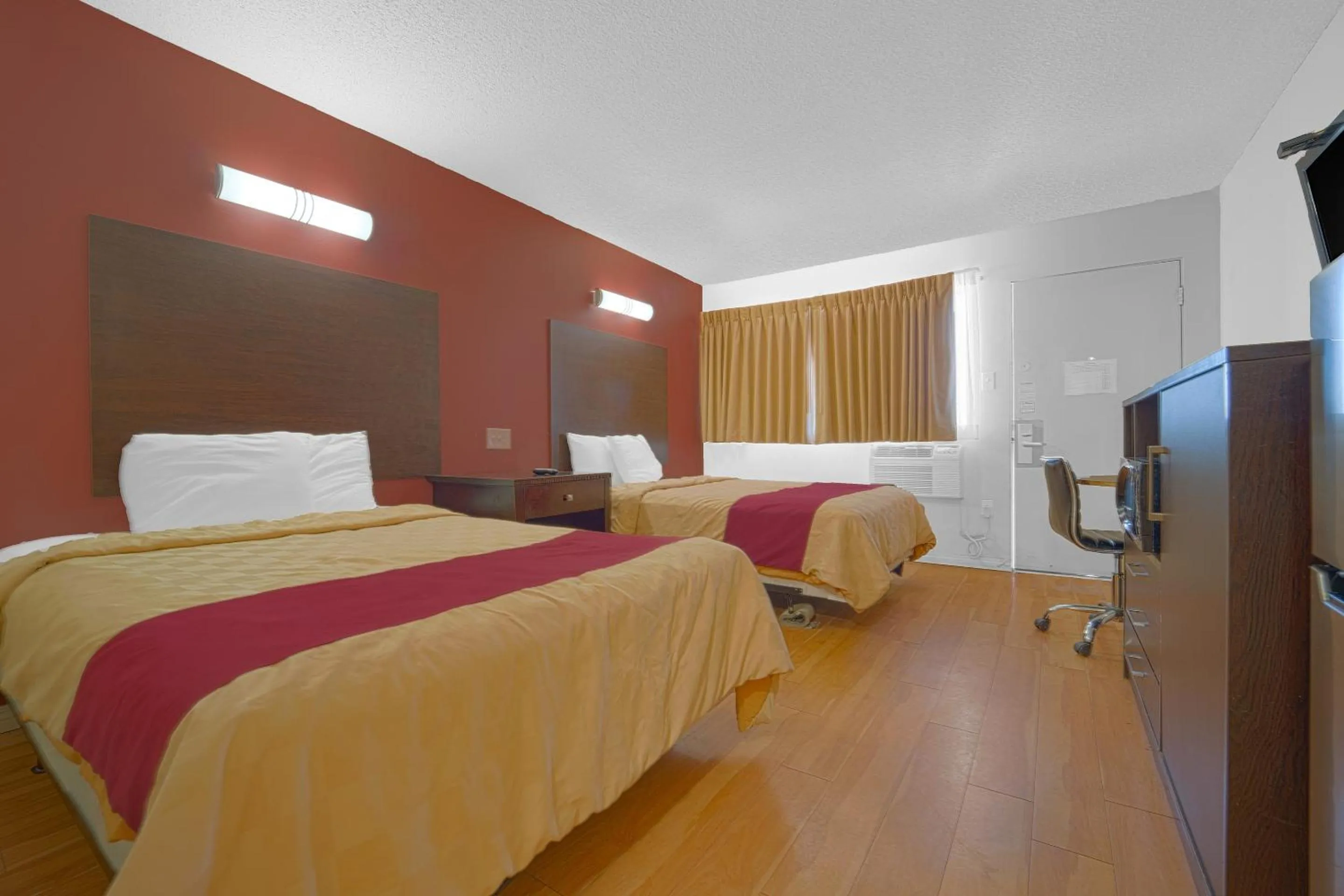 Bedroom, Bed in Mojave Hotel