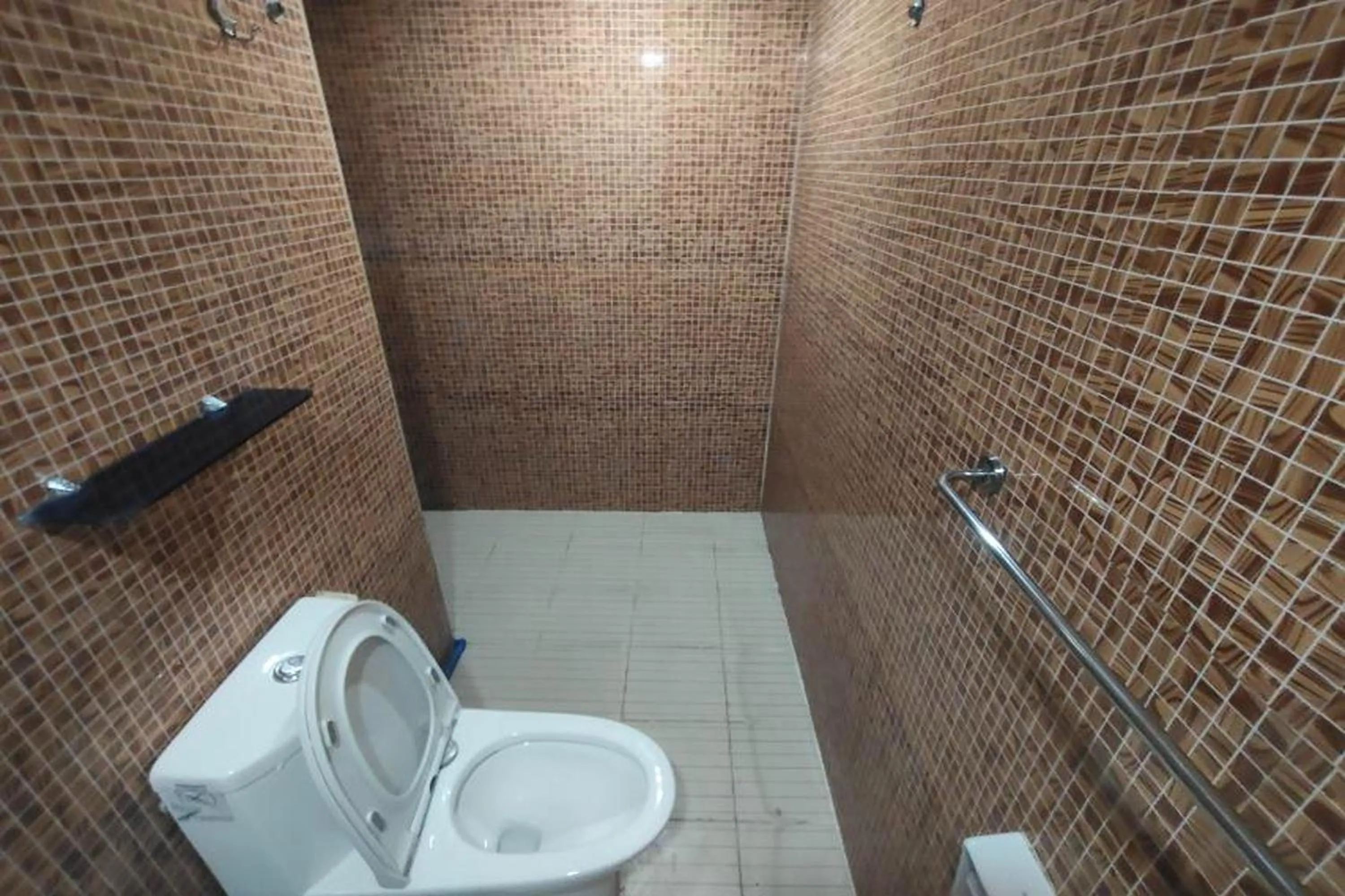 Bathroom in Taj Hotel Tuguegarao