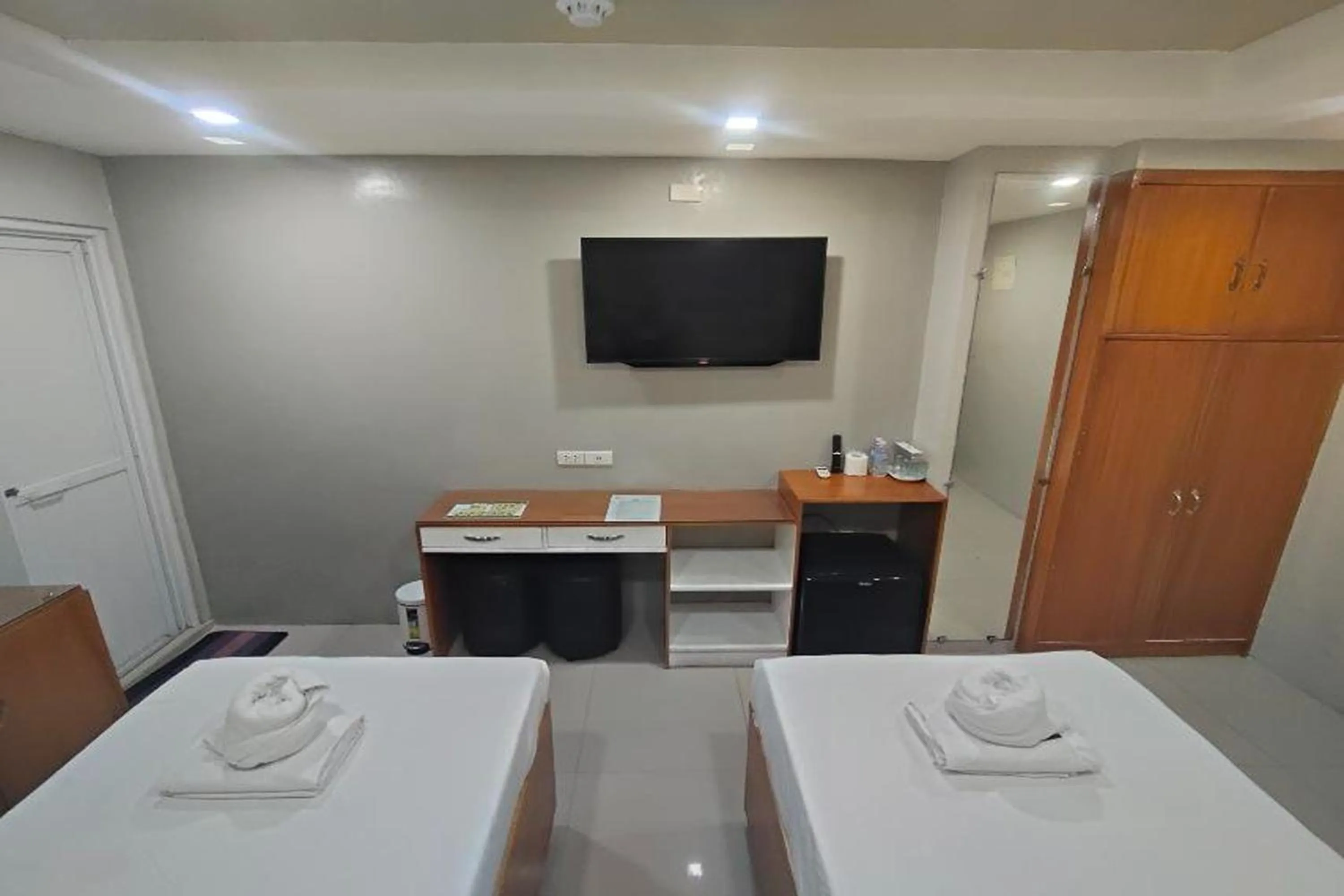 Photo of the whole room, Bed in Taj Hotel Tuguegarao